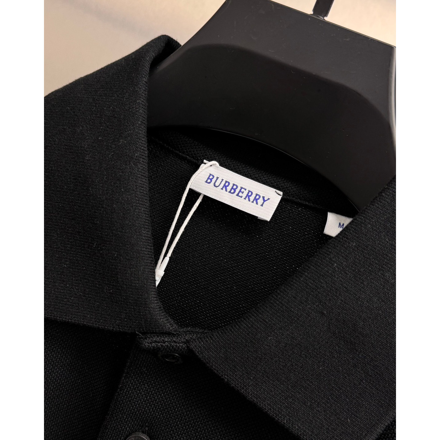 <p>BURBERRY 短袖翻领polo衫(黑)</p>