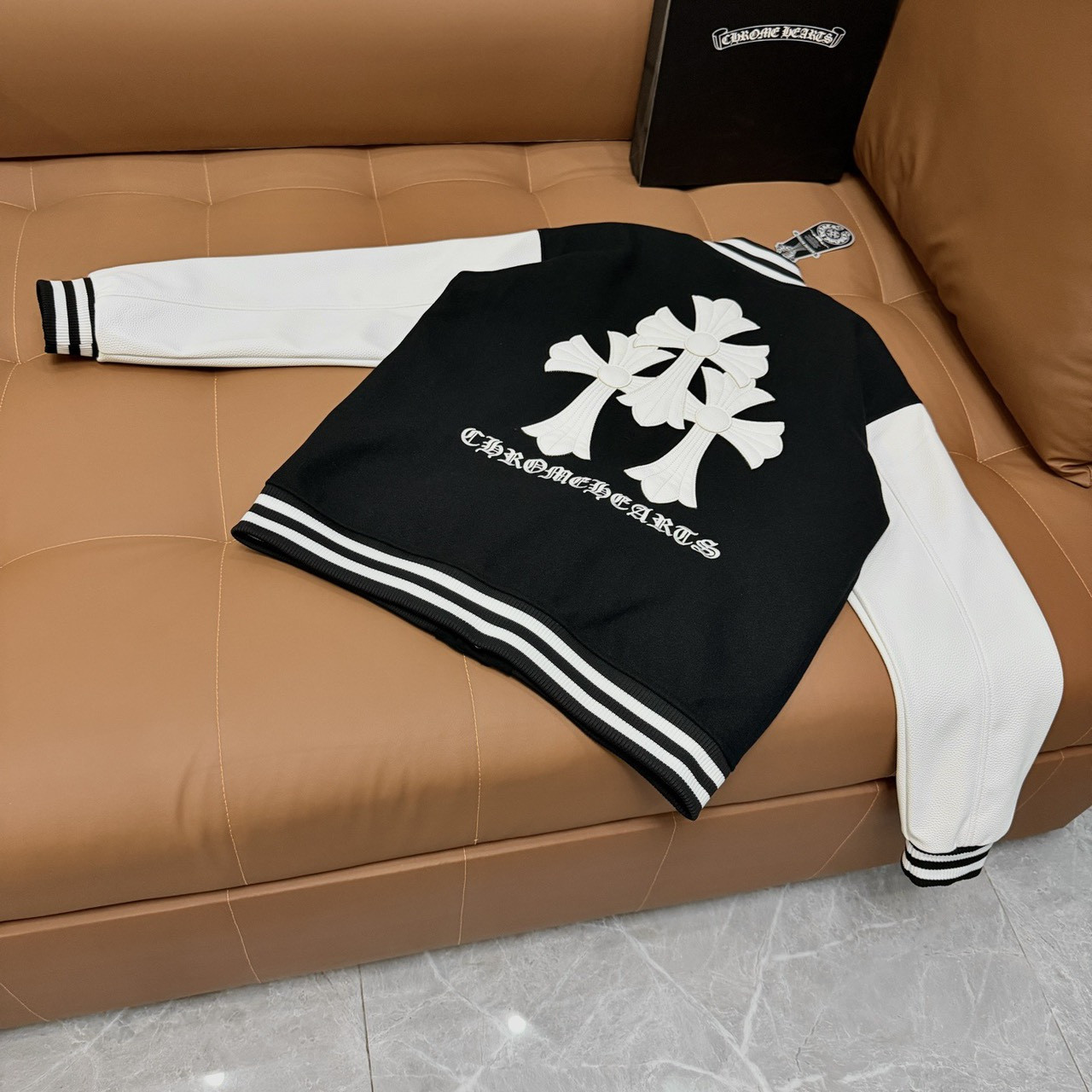 <p>CHROME HEARTS 棒球外套</p>