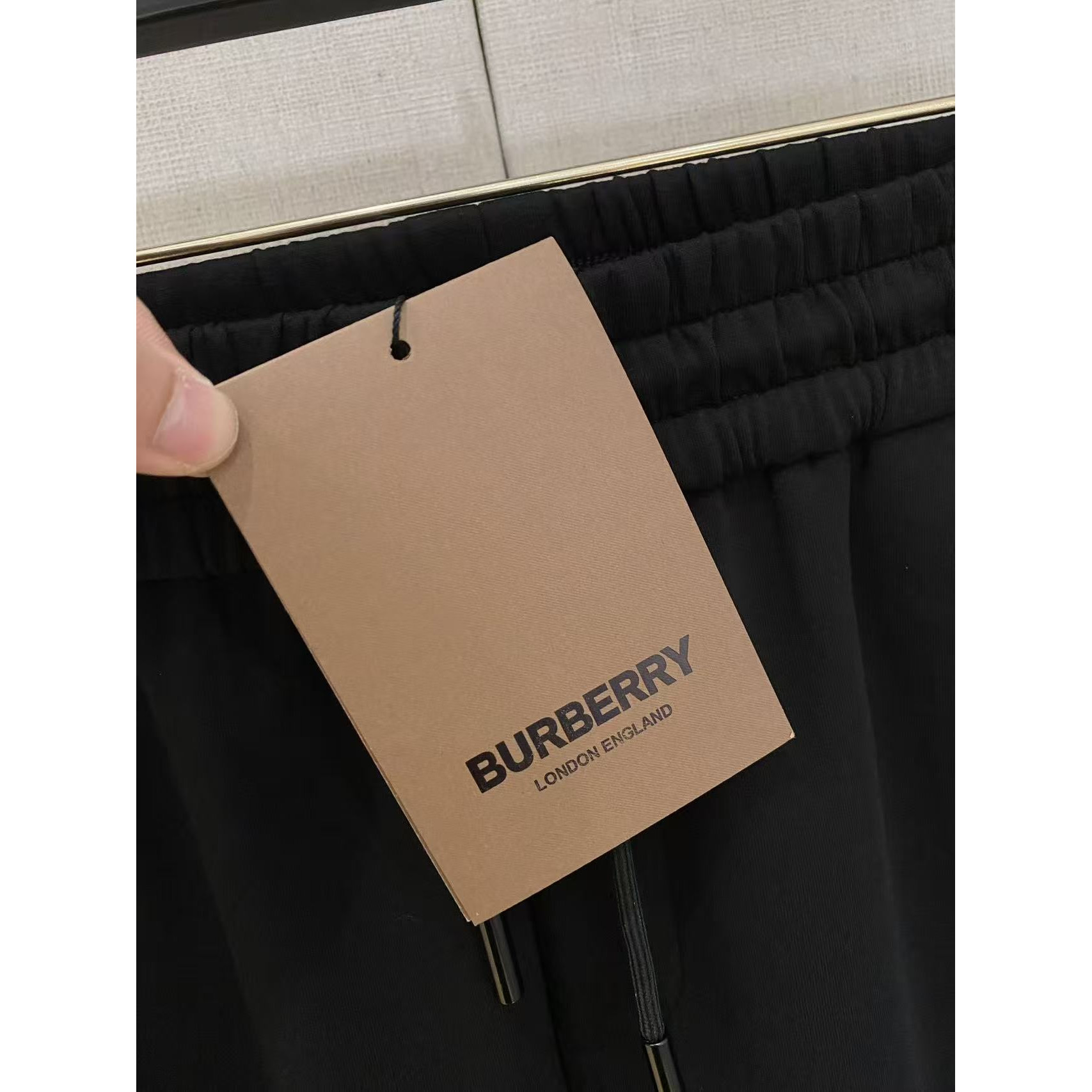 <p>BURBERRY 男士长裤(782442)</p>