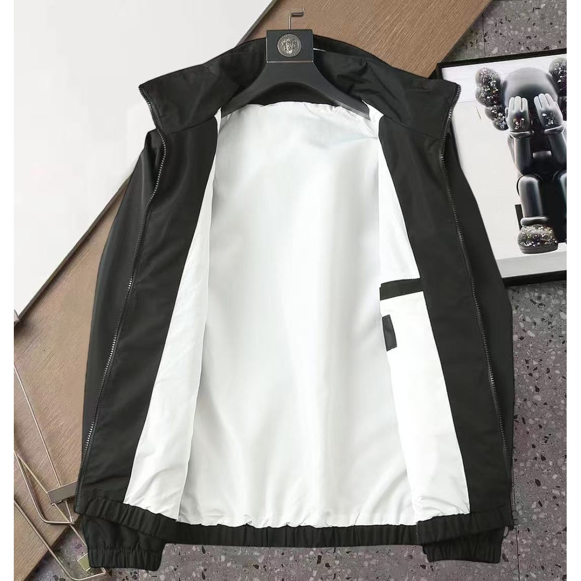 <p>PRADA 男士夹克外套(800814)</p>