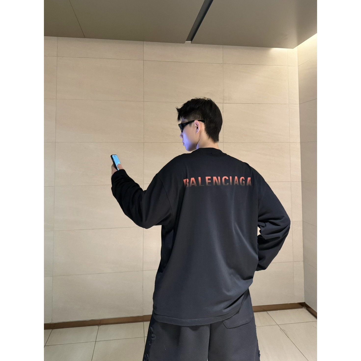 <p>Balenciaga 长袖T恤(黑B13)</p>