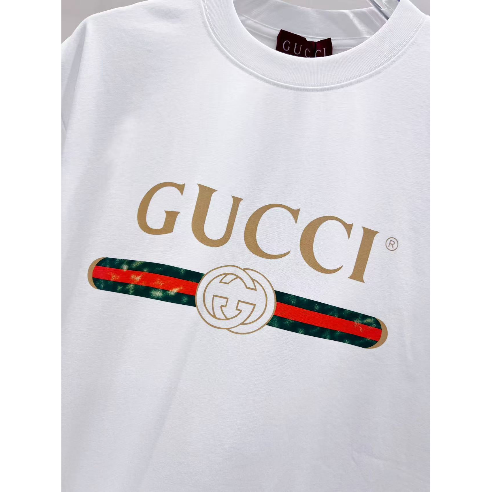 <p>GUCCI&nbsp;夏季新品短袖(白)</p>