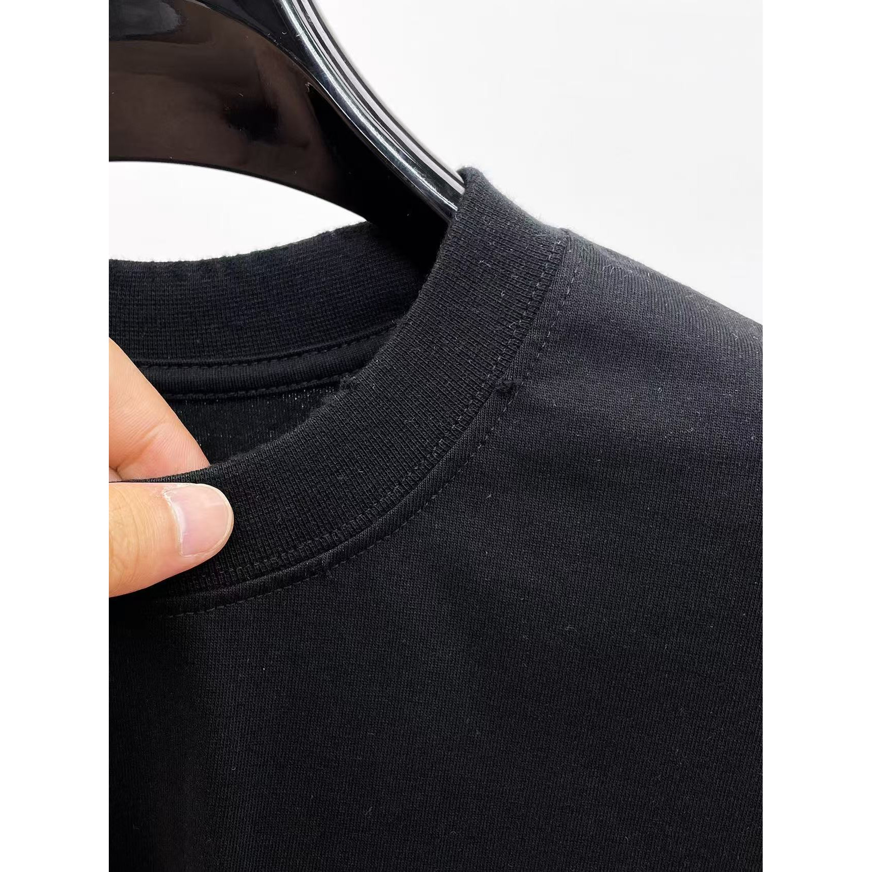 <p>Balenciaga&nbsp;专柜新款短袖T恤(黑)</p>