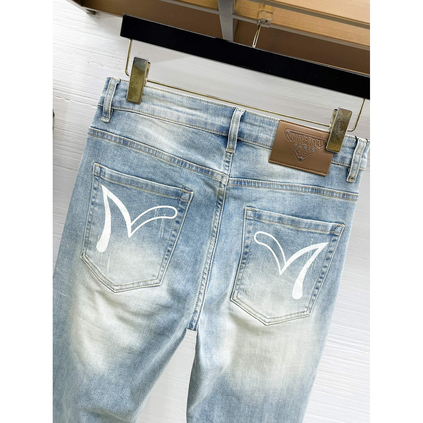 <p>PRADA 高品质牛仔裤(淺藍)</p>