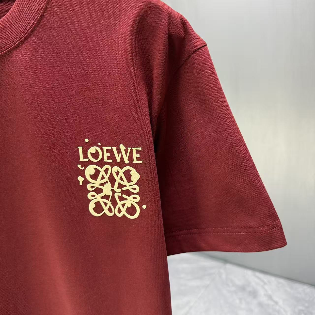 <p>Loewe 短袖T恤(紅)</p>