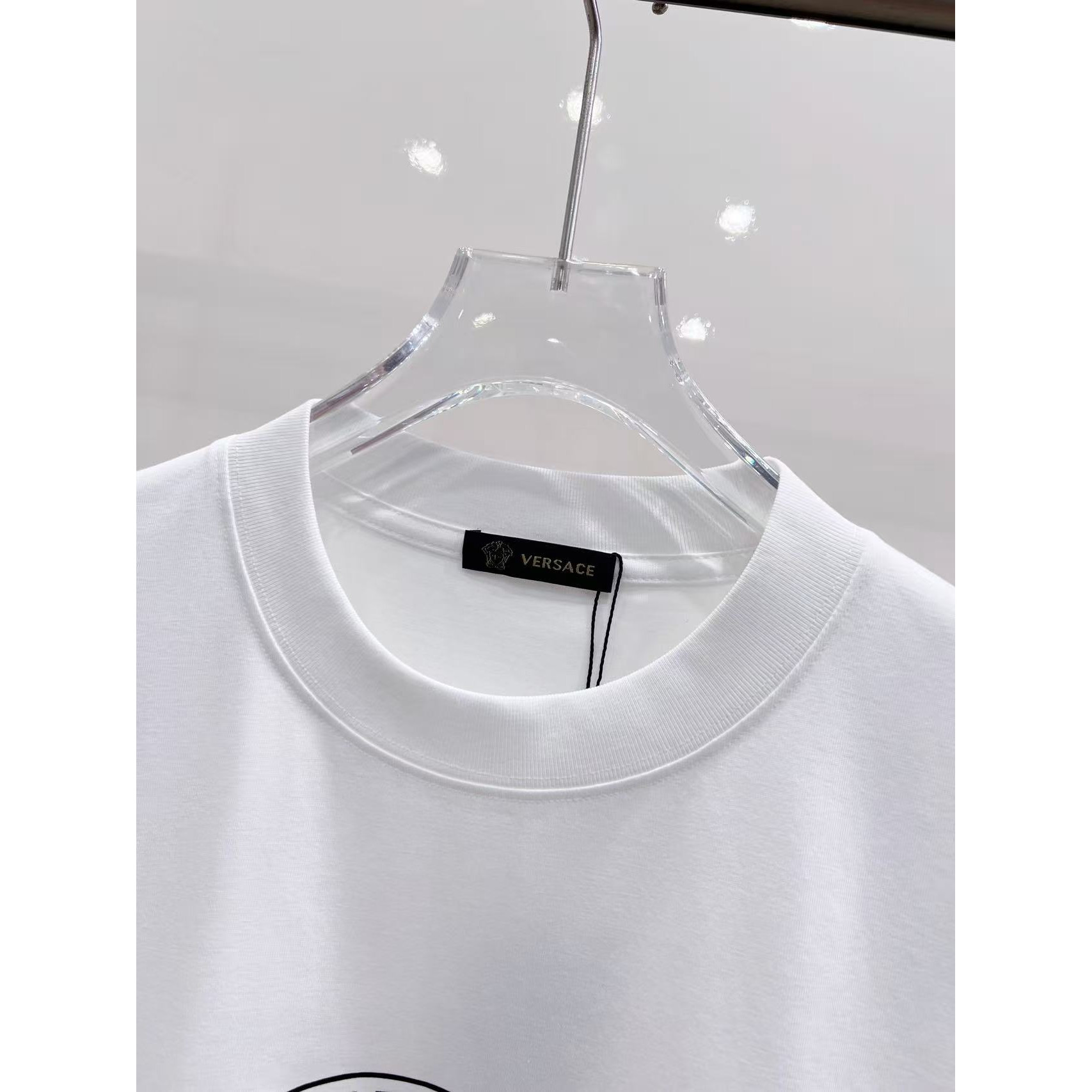 <p>Versace&nbsp;美杜莎logo字母印花经典短袖t恤(白)&nbsp;</p>