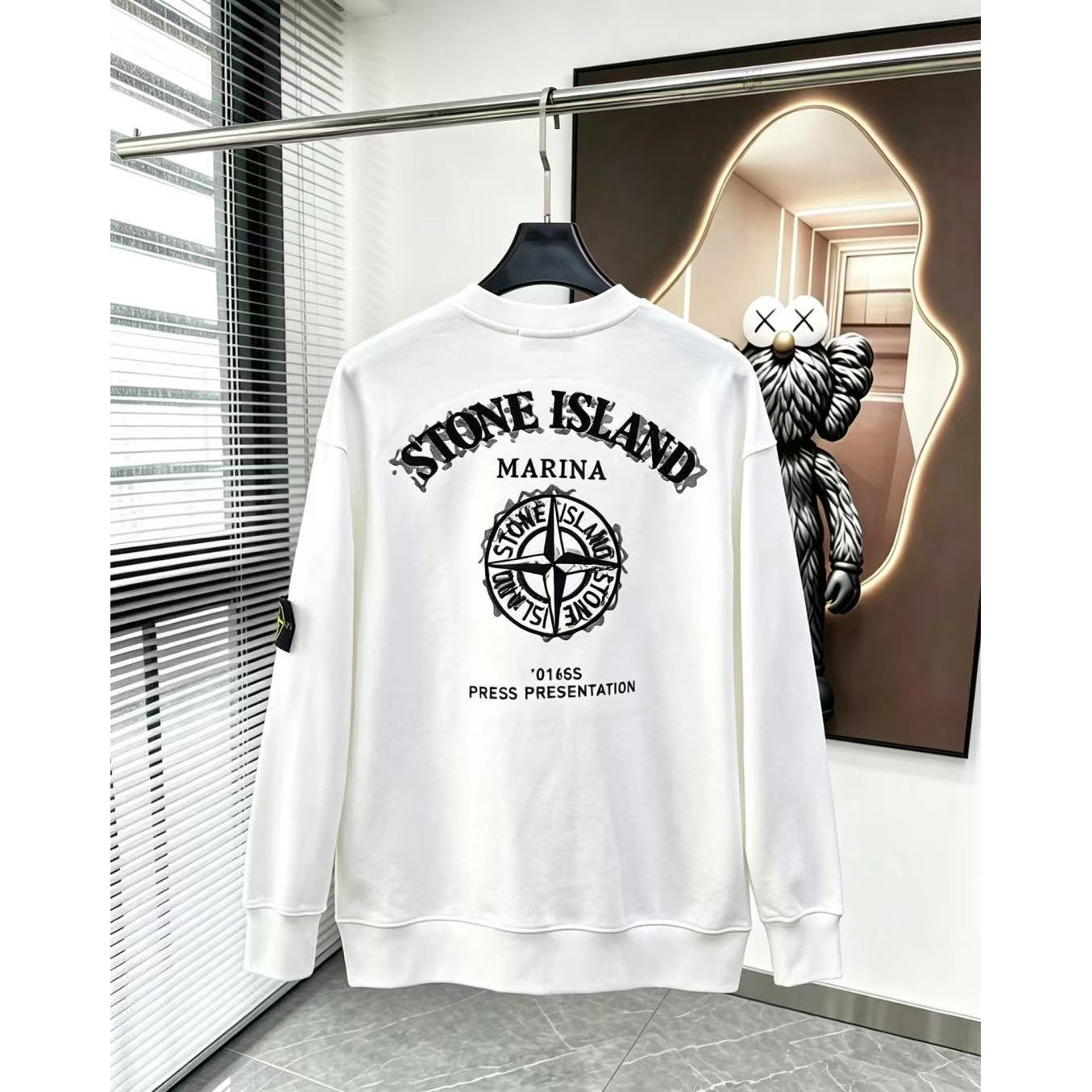 <p>Stone Island 圓領長袖T恤(白)</p>