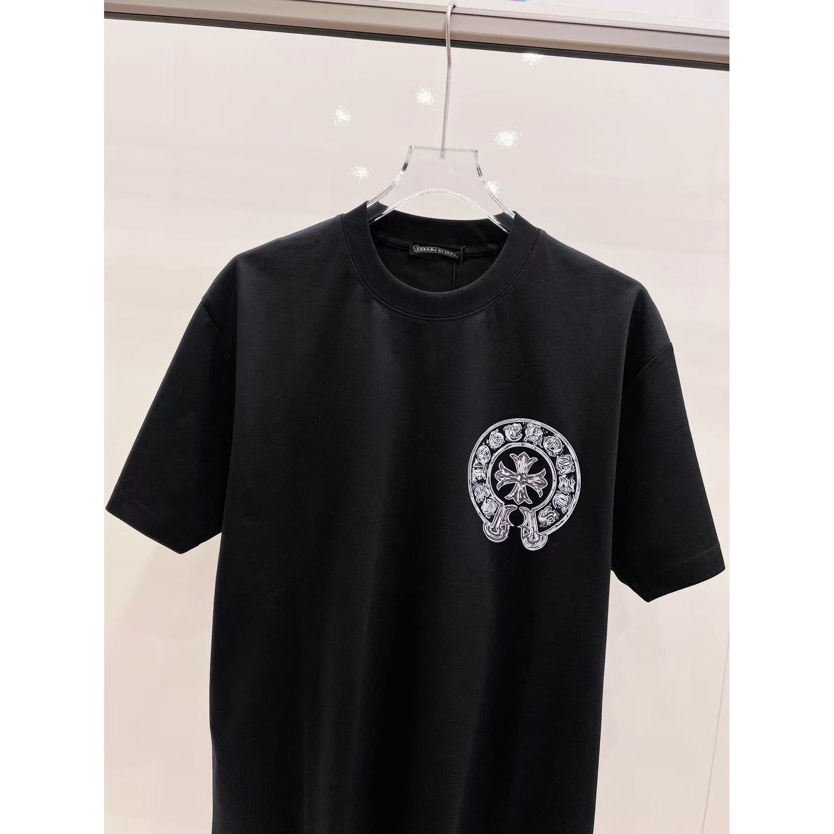<p>CHROME HEARTS 手绘泼墨短袖t恤(黑)</p>