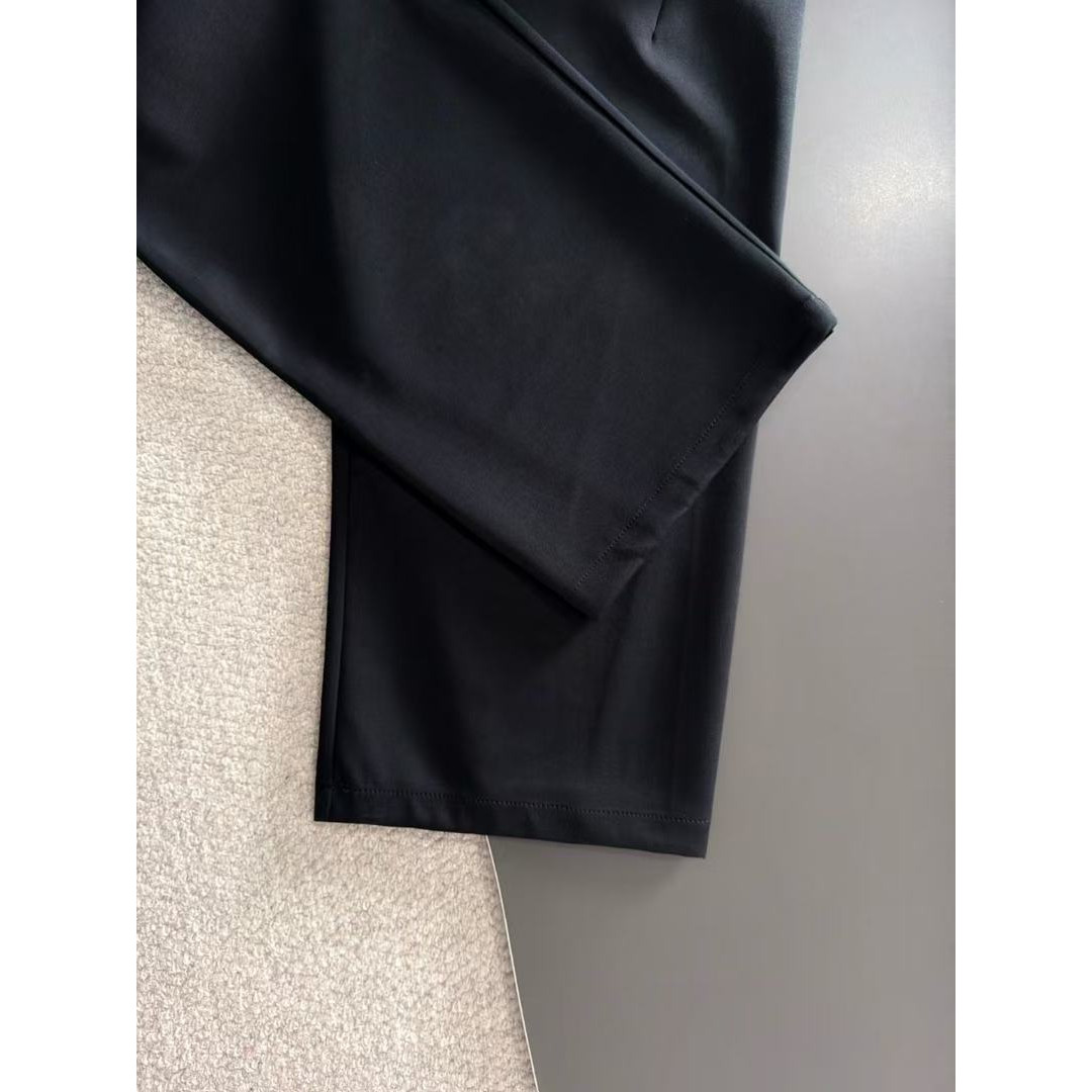 <p>BURBERRY 夏季新款松紧带休闲裤(786881)</p>