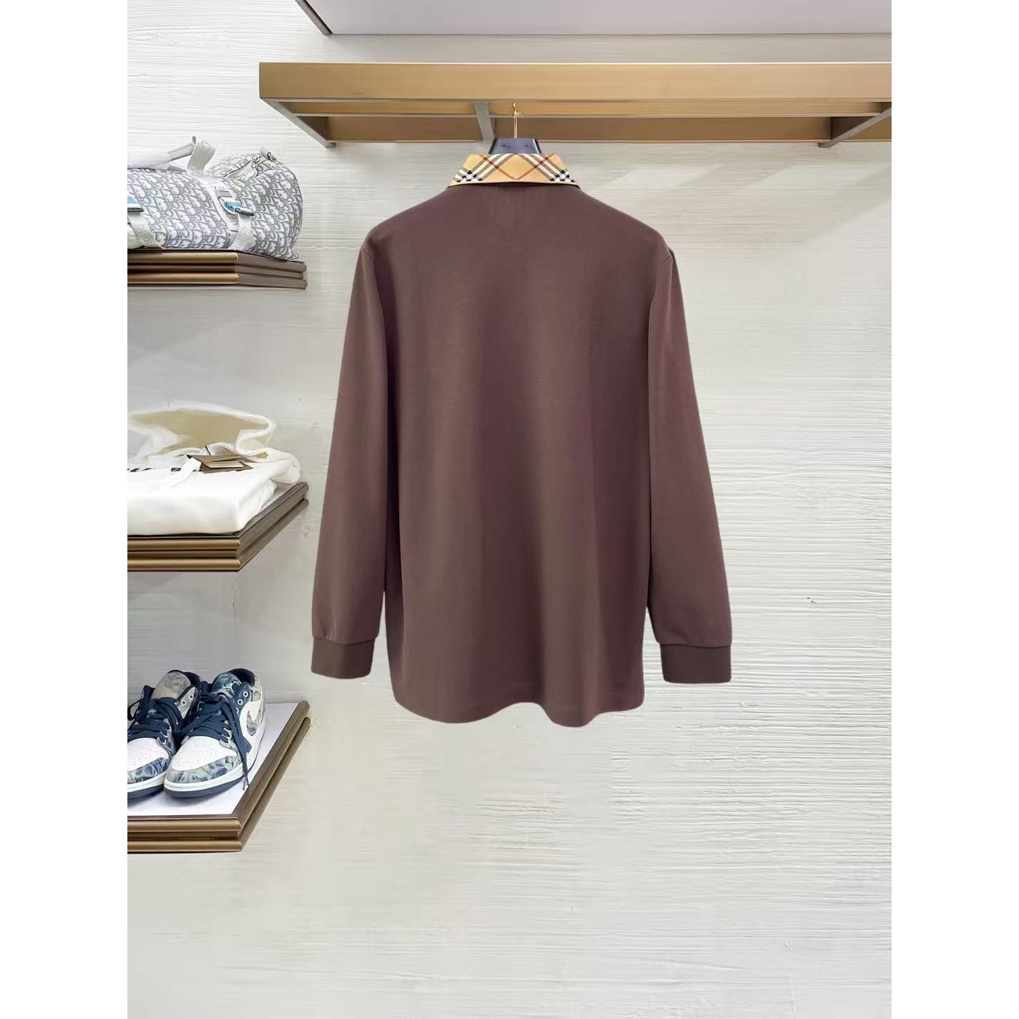 <p>BURBERRY 长袖Polo衫(棕)</p>