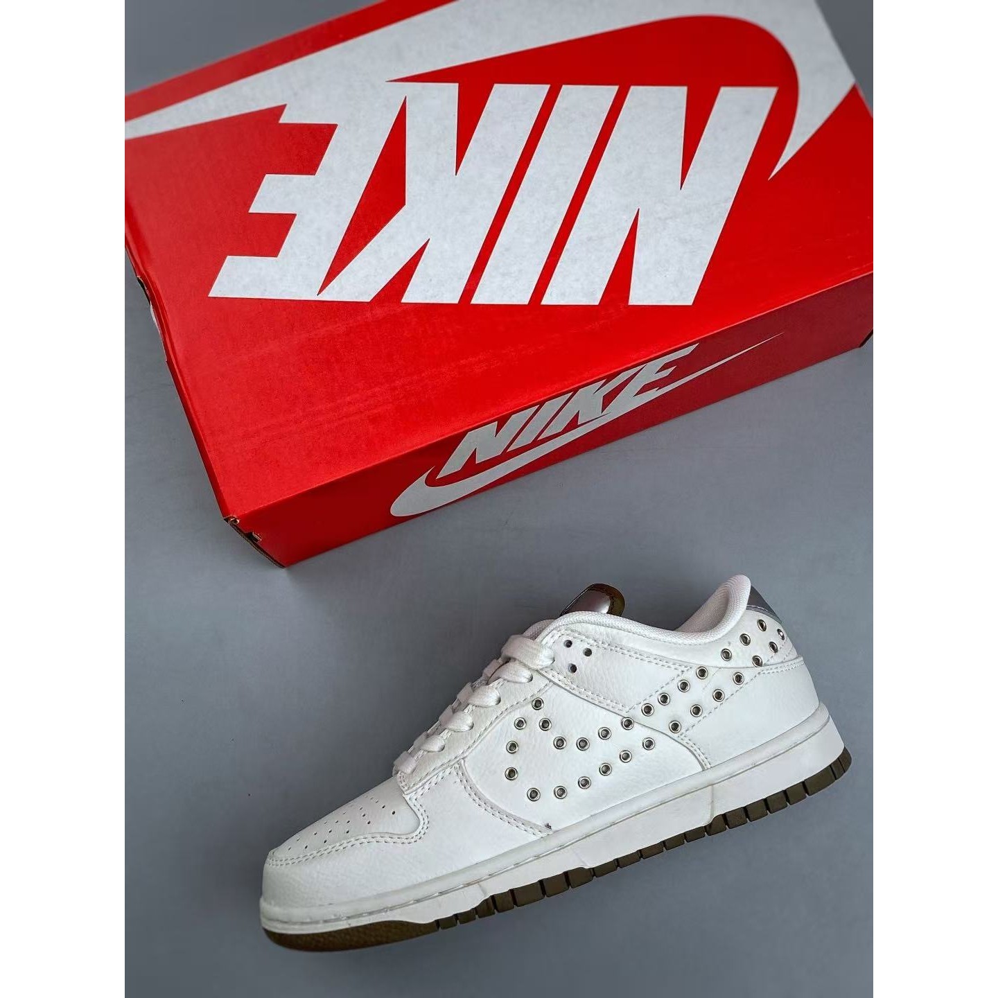 <p>NIKE Dunk Low IU3488 (白)</p>