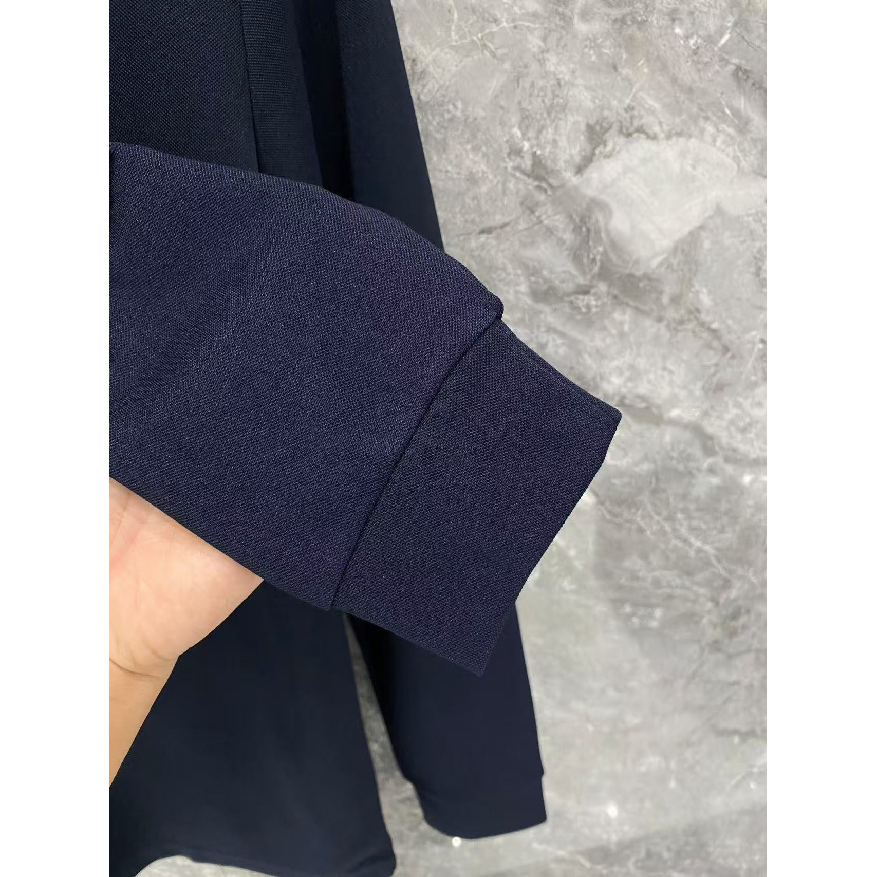 <p>Prada 秋冬长袖Polo(783009)</p>