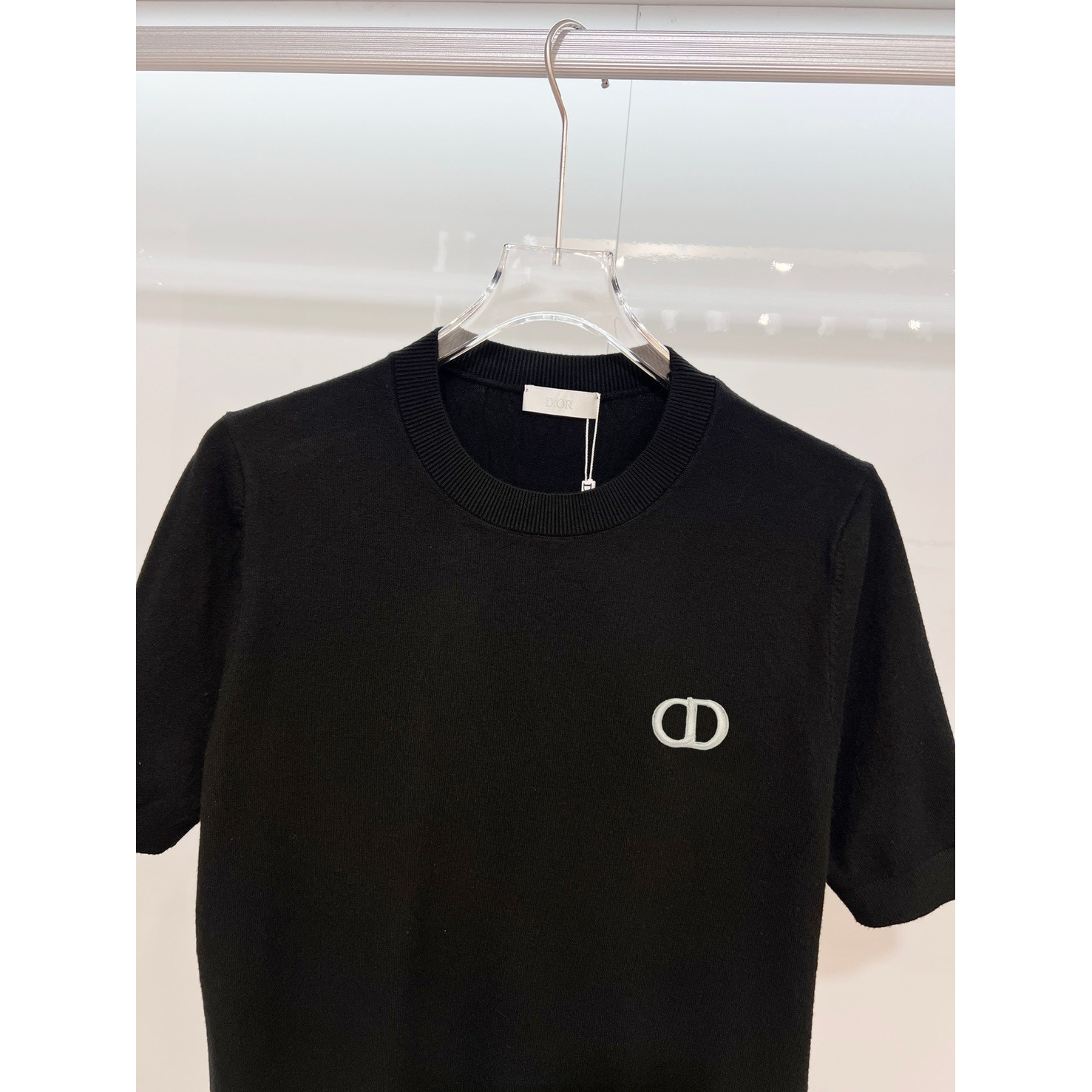 <p>DIOR 针织羊毛短袖T恤(黑)</p>