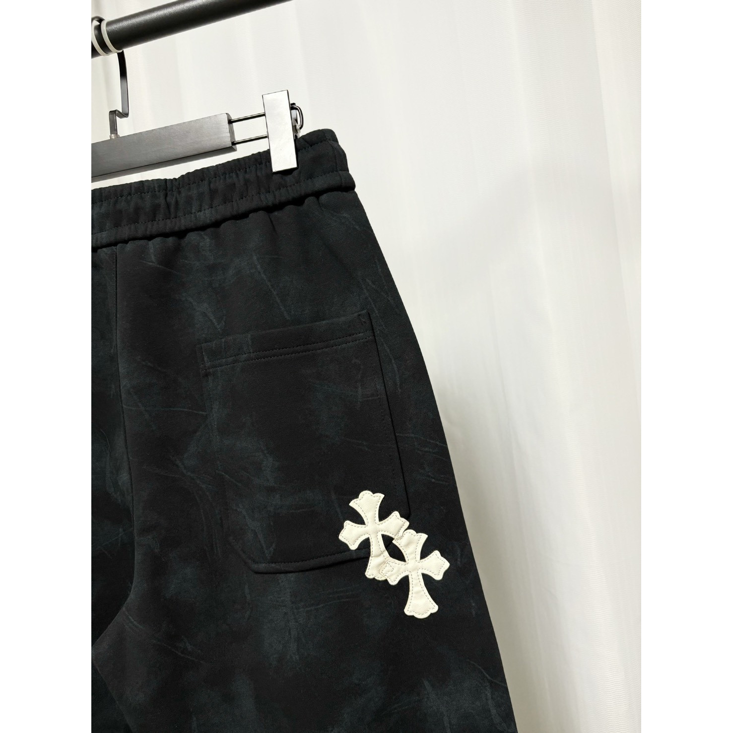 <p>Chrome Hearts 休闲长裤(黑)</p>