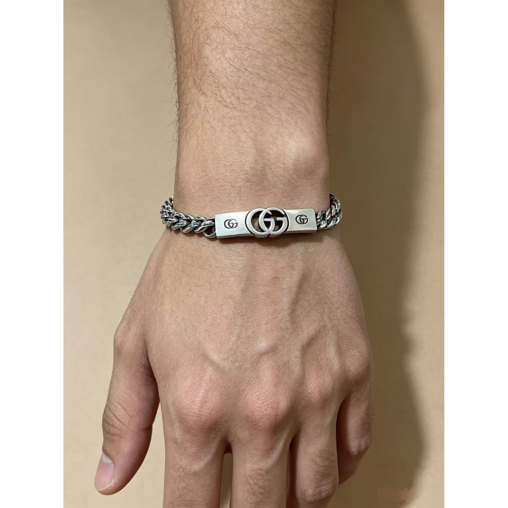 <p>GUCCI&nbsp;手链</p>
