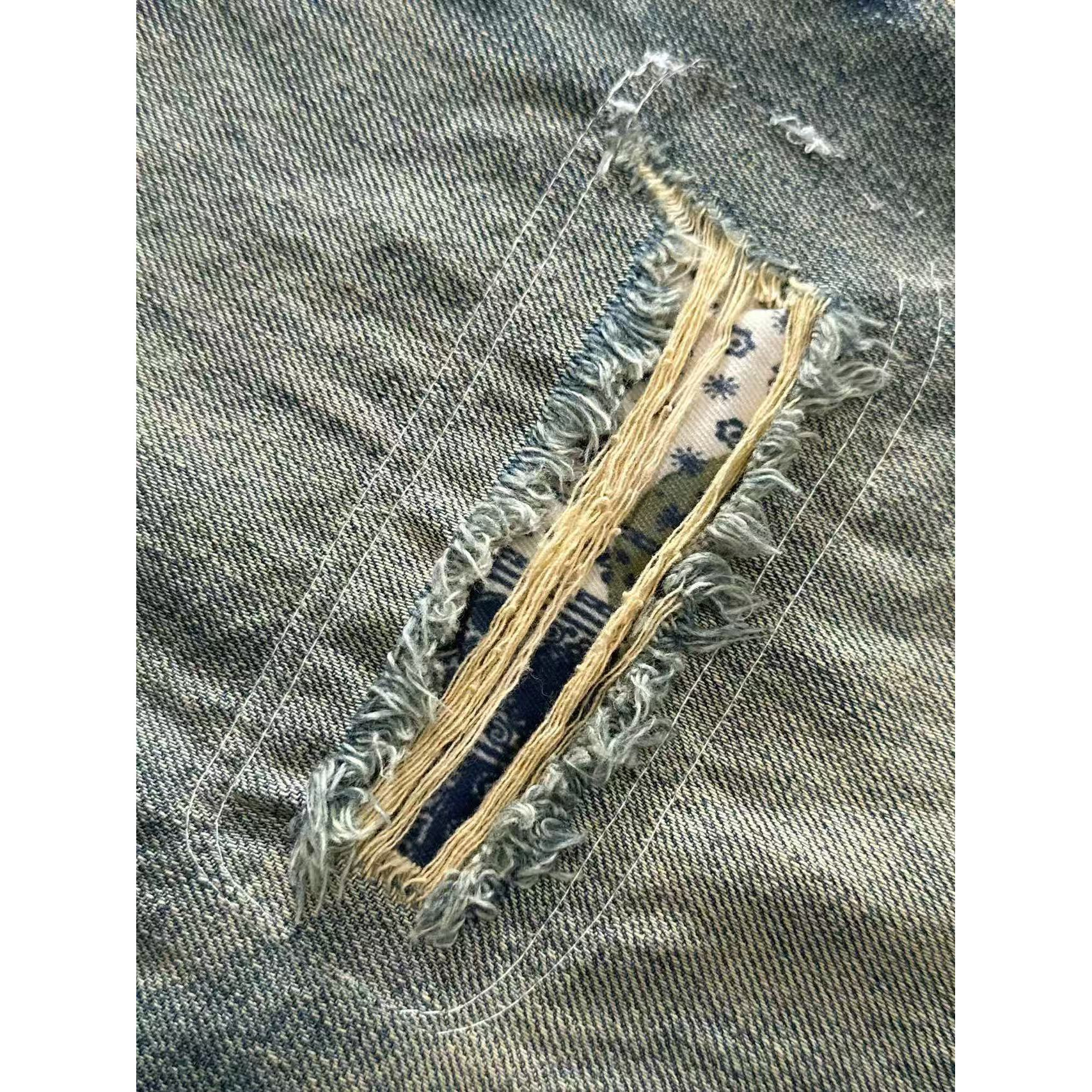 <p>FENDI 四季款经典牛仔裤直筒长裤(藍)</p>