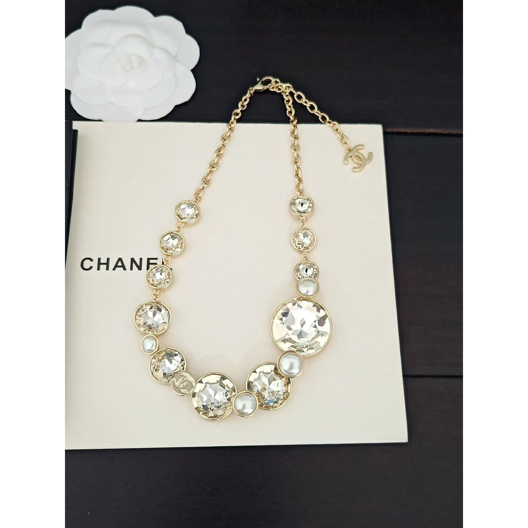 <p>CHANEL 水晶项链</p>