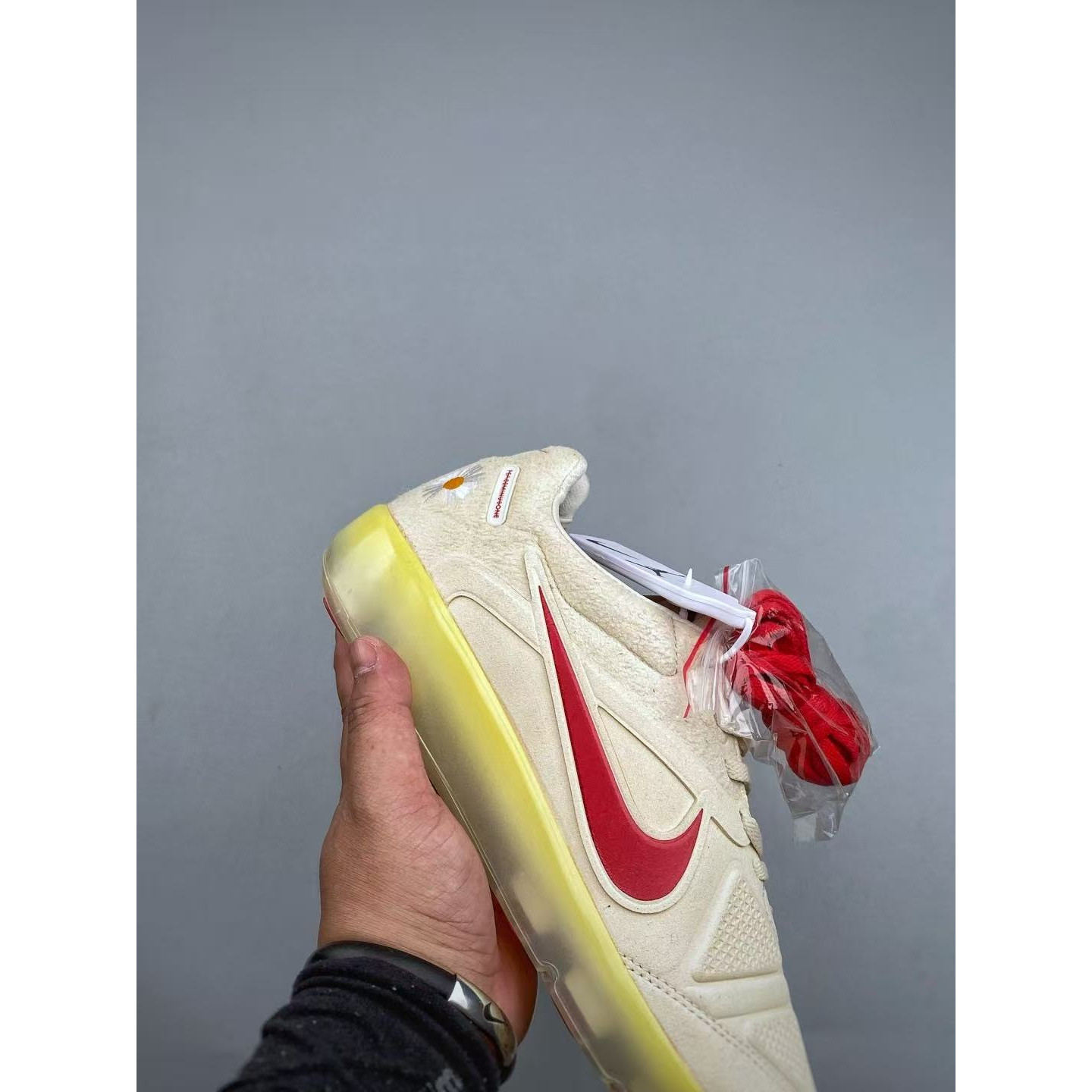 <p>Nike &nbsp;&times; PEACEMINUSONE &times; 韩国队 Cryoshot&nbsp; 足球鞋&nbsp;</p>