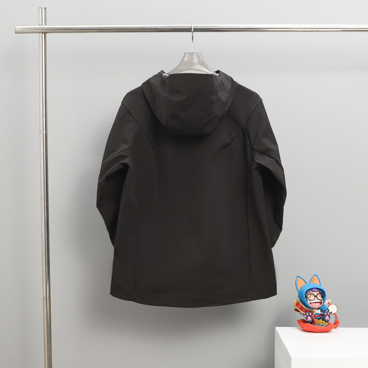 <p>Kolon Sport OT单拉链连帽冲锋衣(黑)</p>