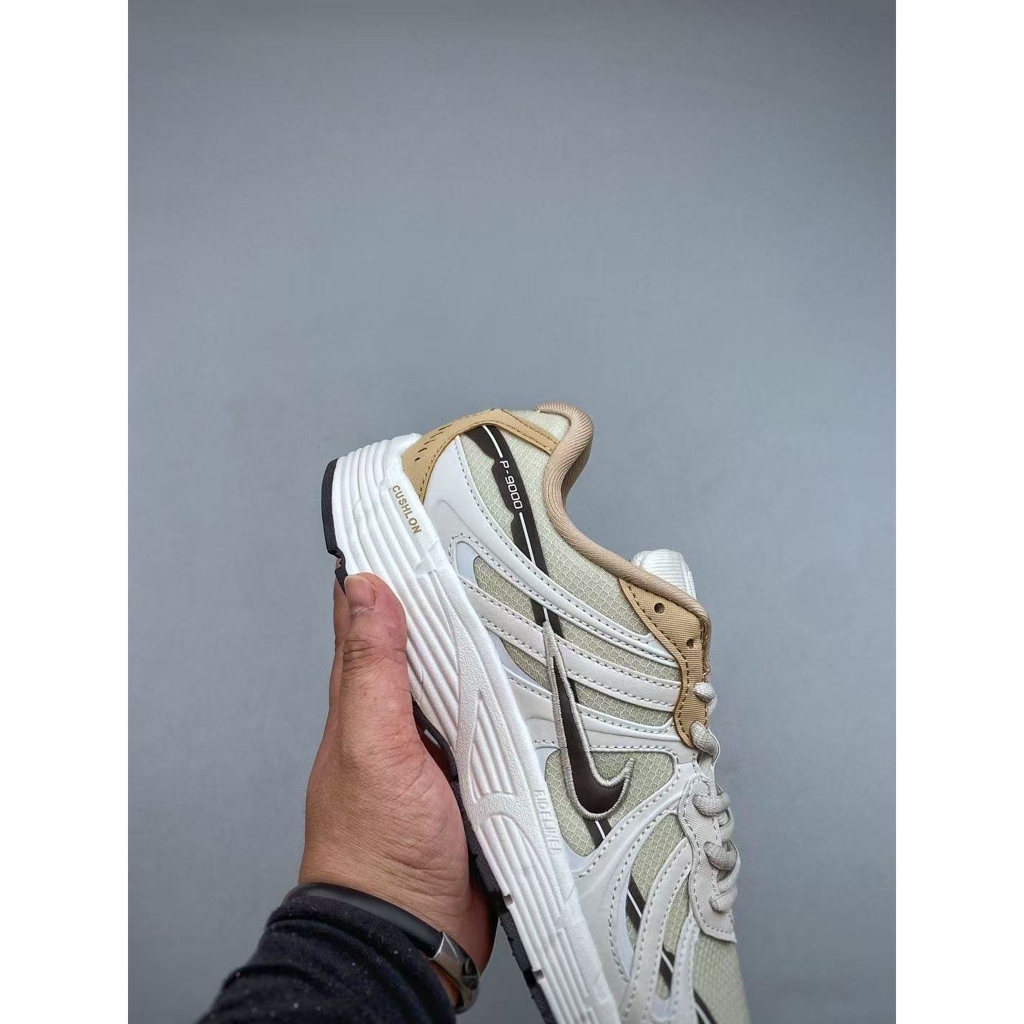 <p>Nike P-9000 休闲跑步鞋&nbsp;</p>