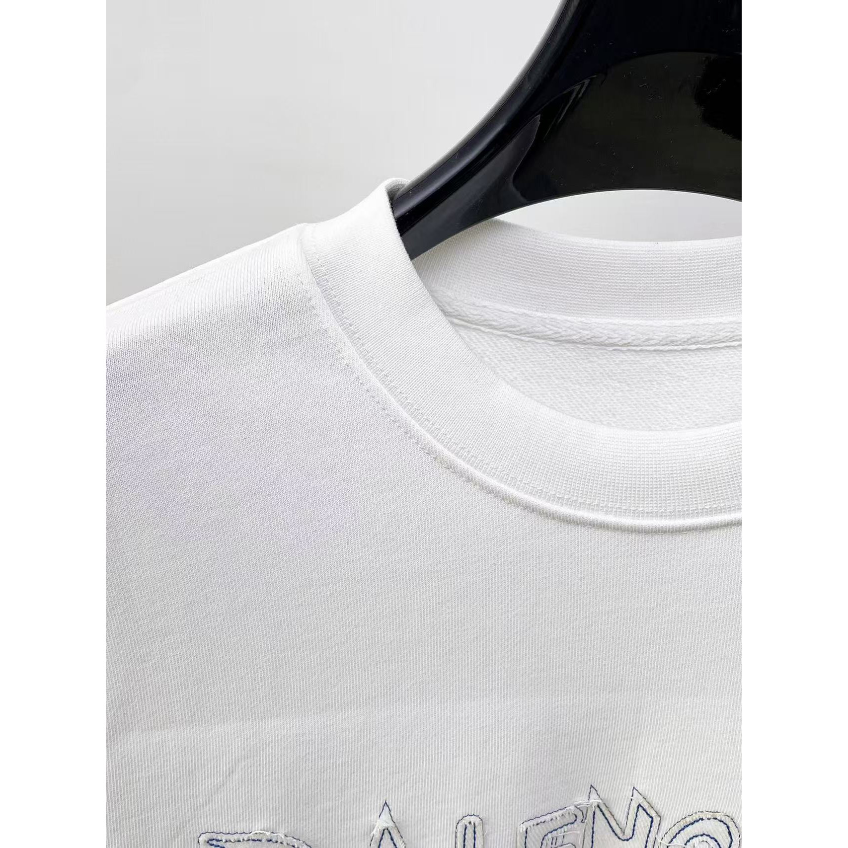 <p>Balenciaga 圓領長袖T恤(白)</p>