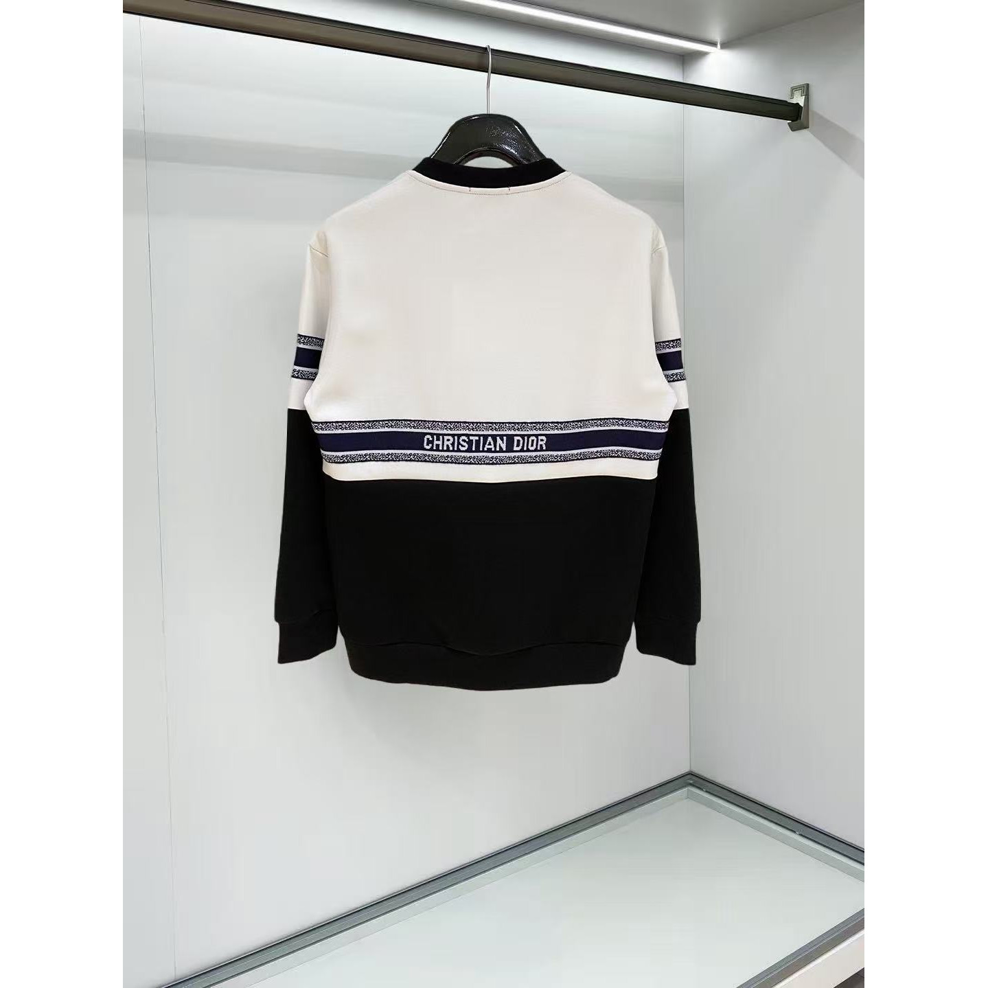 <p>DIOR 太空棉卫衣</p>