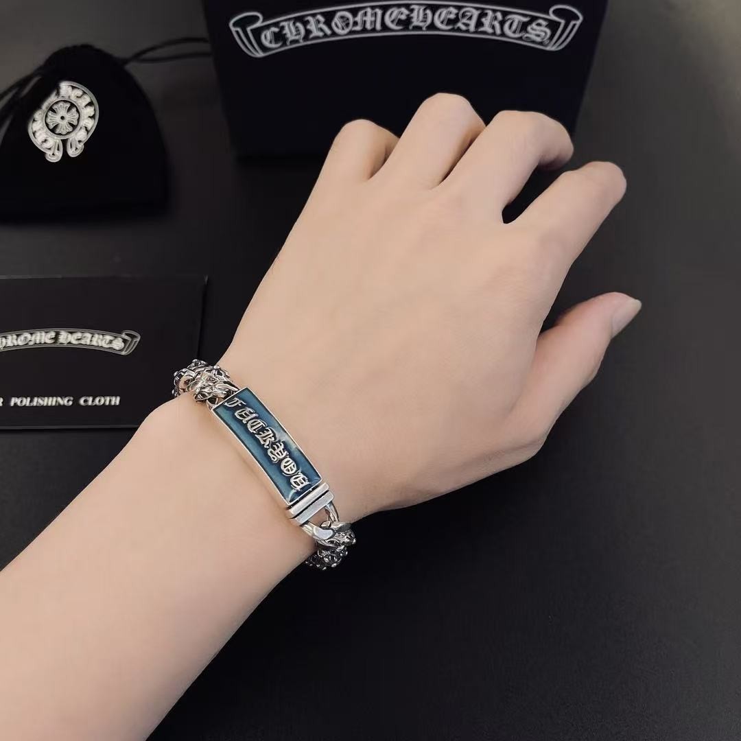 <p>CHROME HEARTS 手鍊</p>