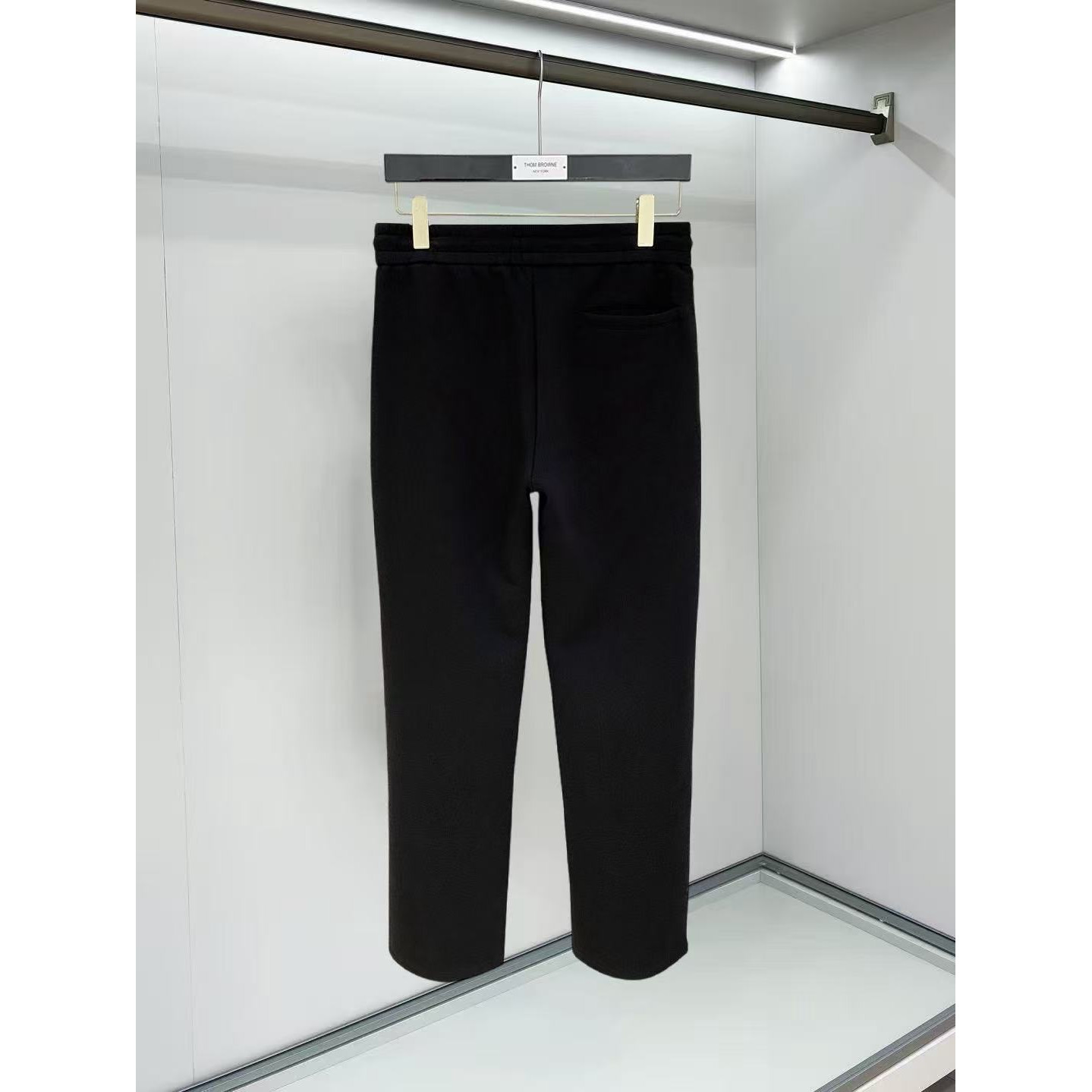 <p>LOEWE 男士长裤(782463)</p>