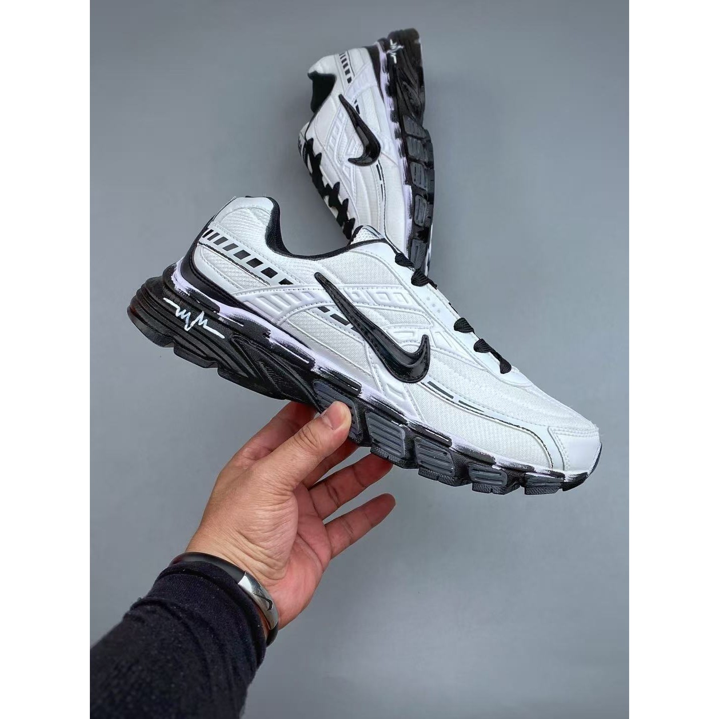 <p>NIKE INITIATOR 舒适老爹鞋 (白)</p>