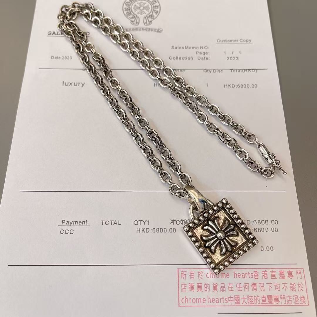 <p>CHROME HEARTS&nbsp;项链</p>