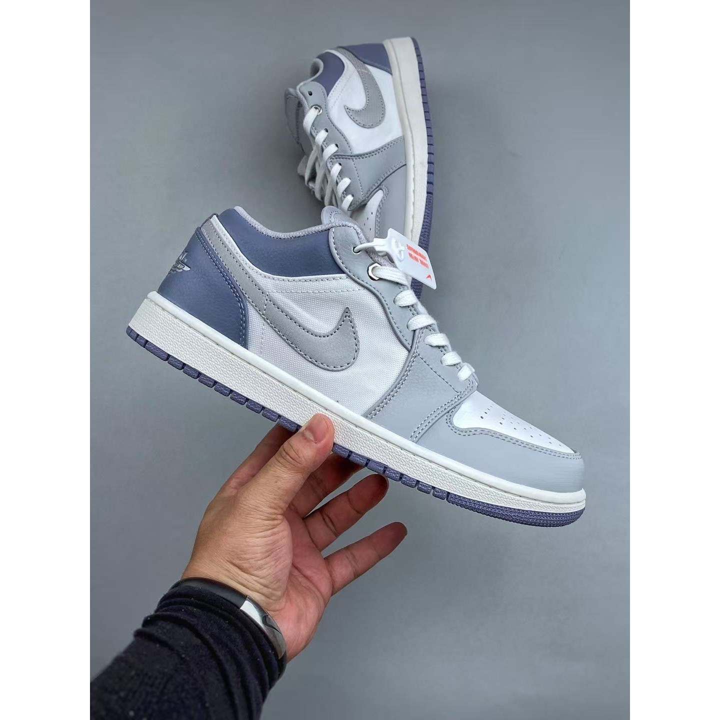 <p>NIke Air Jordan 1 Low (白灰蓝)</p>
