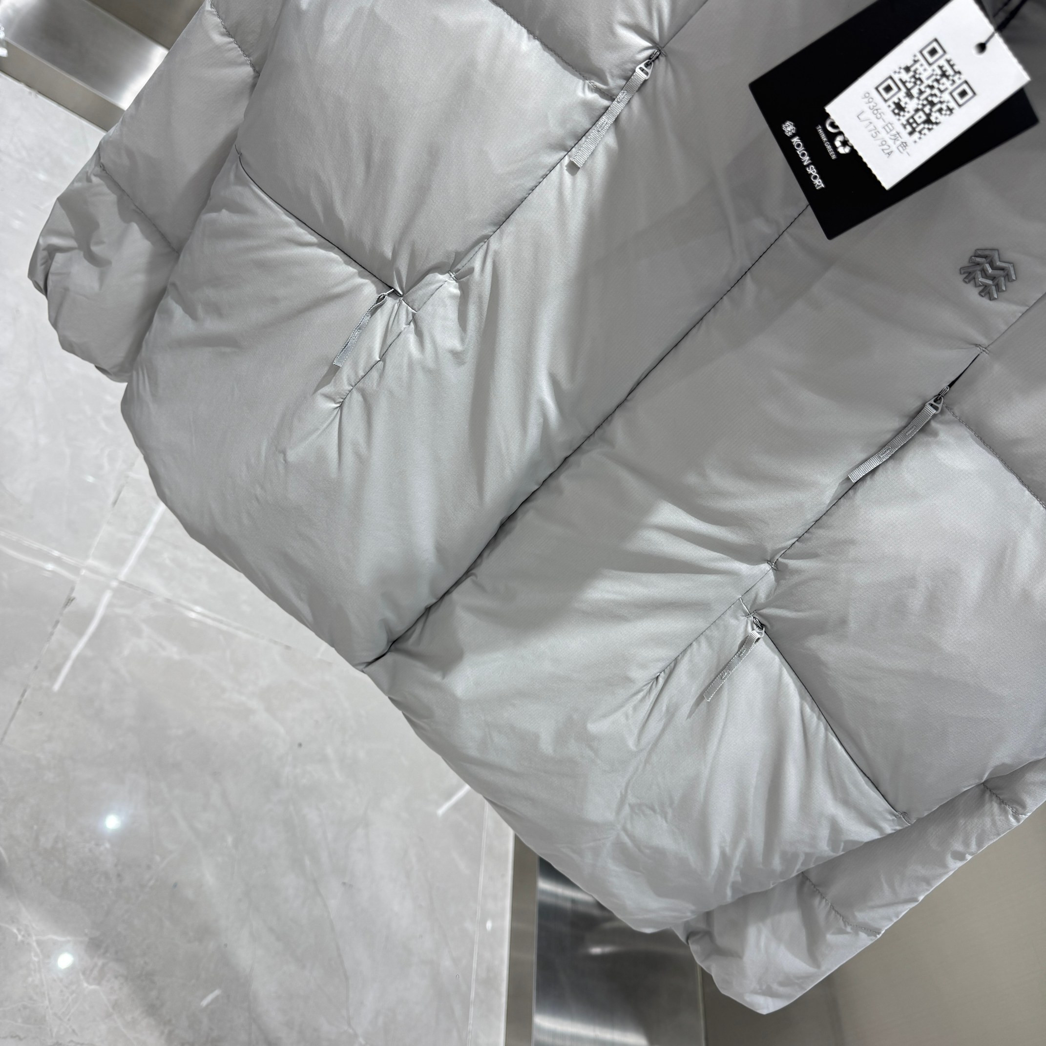 <p>KOLON SPORT 鹅绒羽绒服(米白)</p>