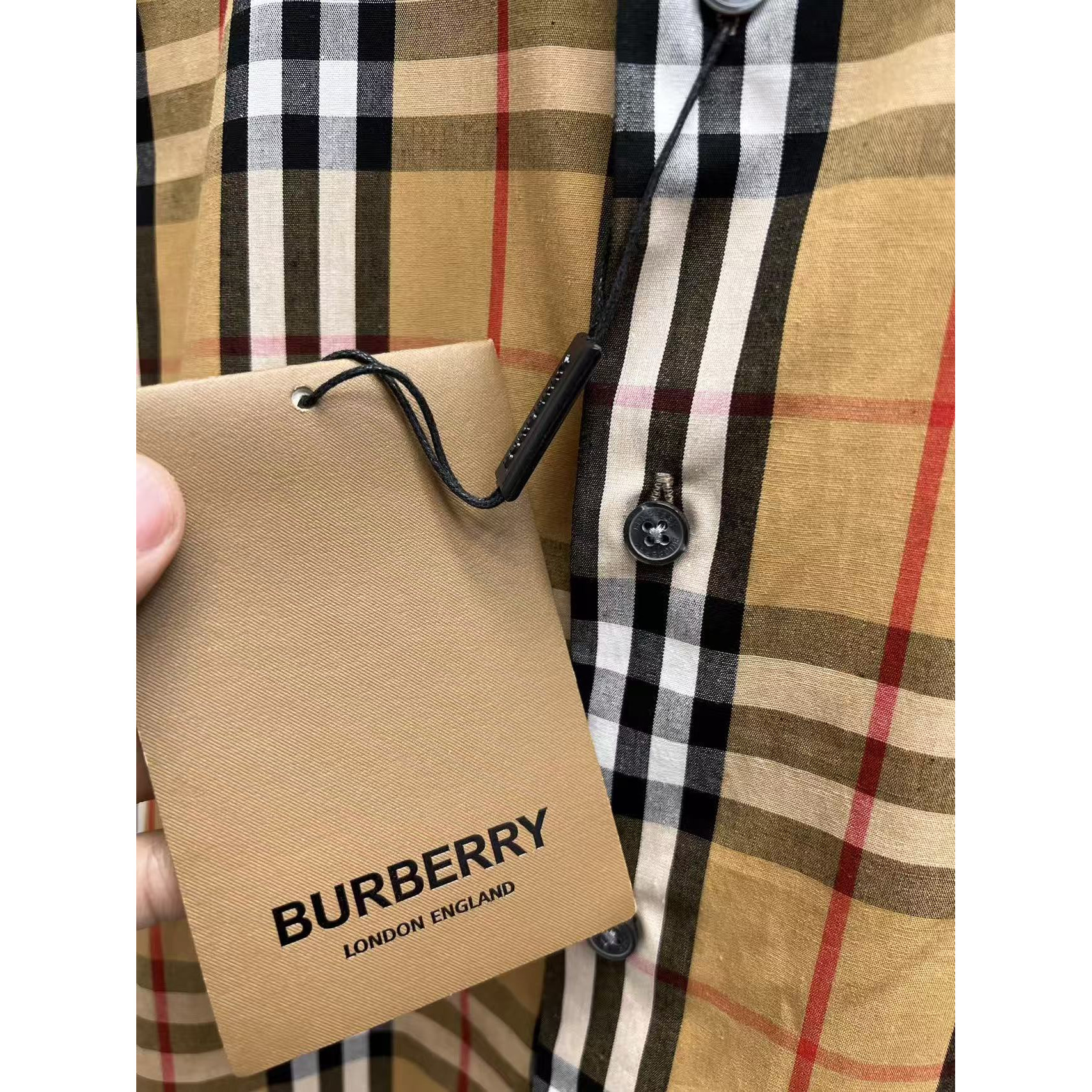 <p>Burberry 长袖衬衫(783235)</p>