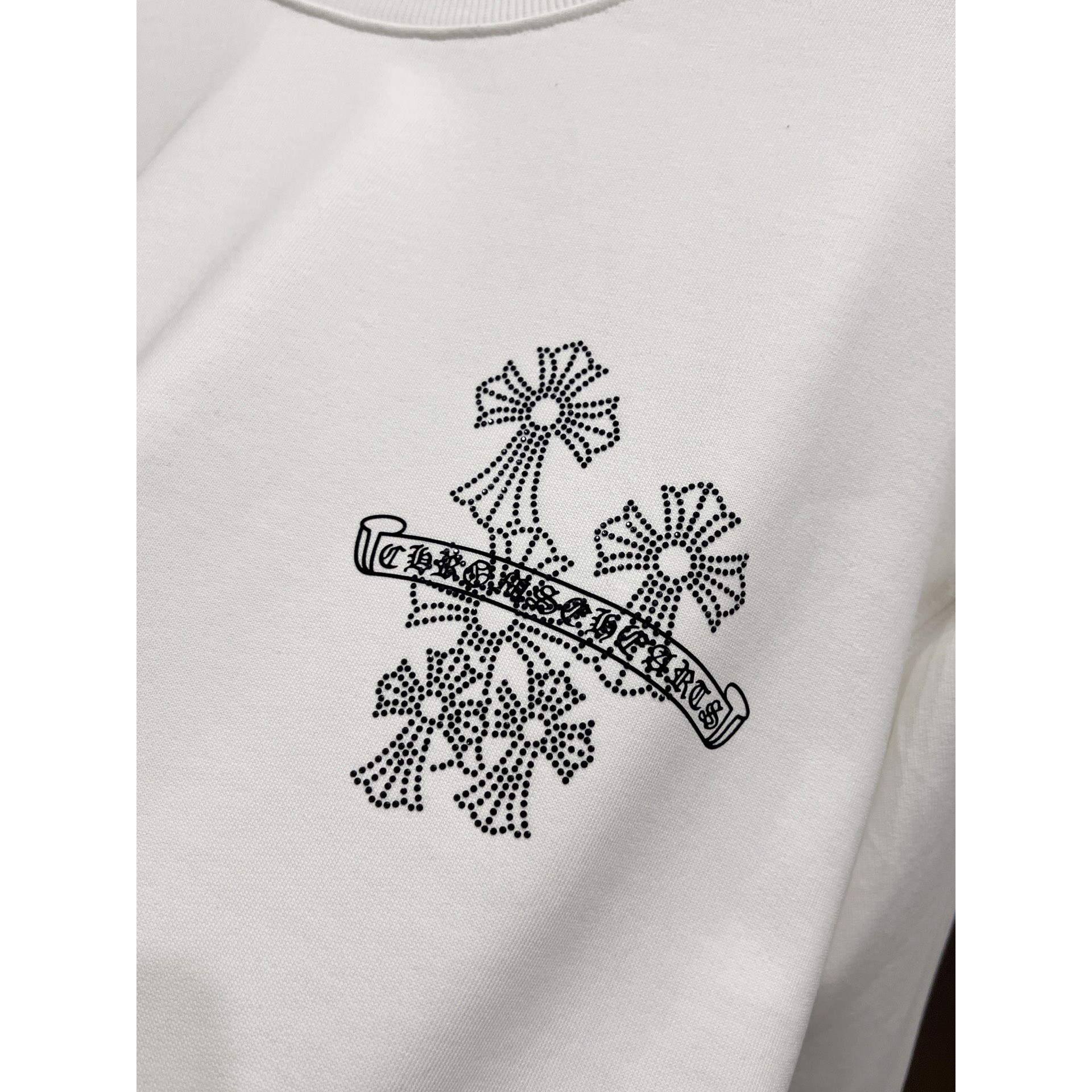 <p>CHROME HEARTS 圆领长袖卫衣(白)</p>