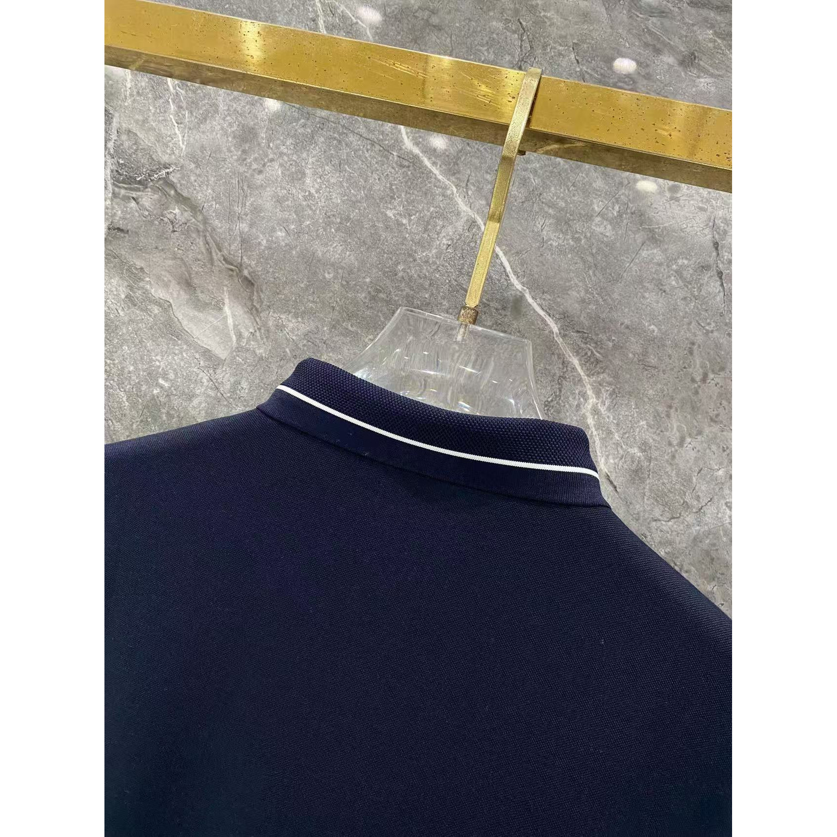 <p>MONCLER 秋冬长袖Polo(782996)</p>