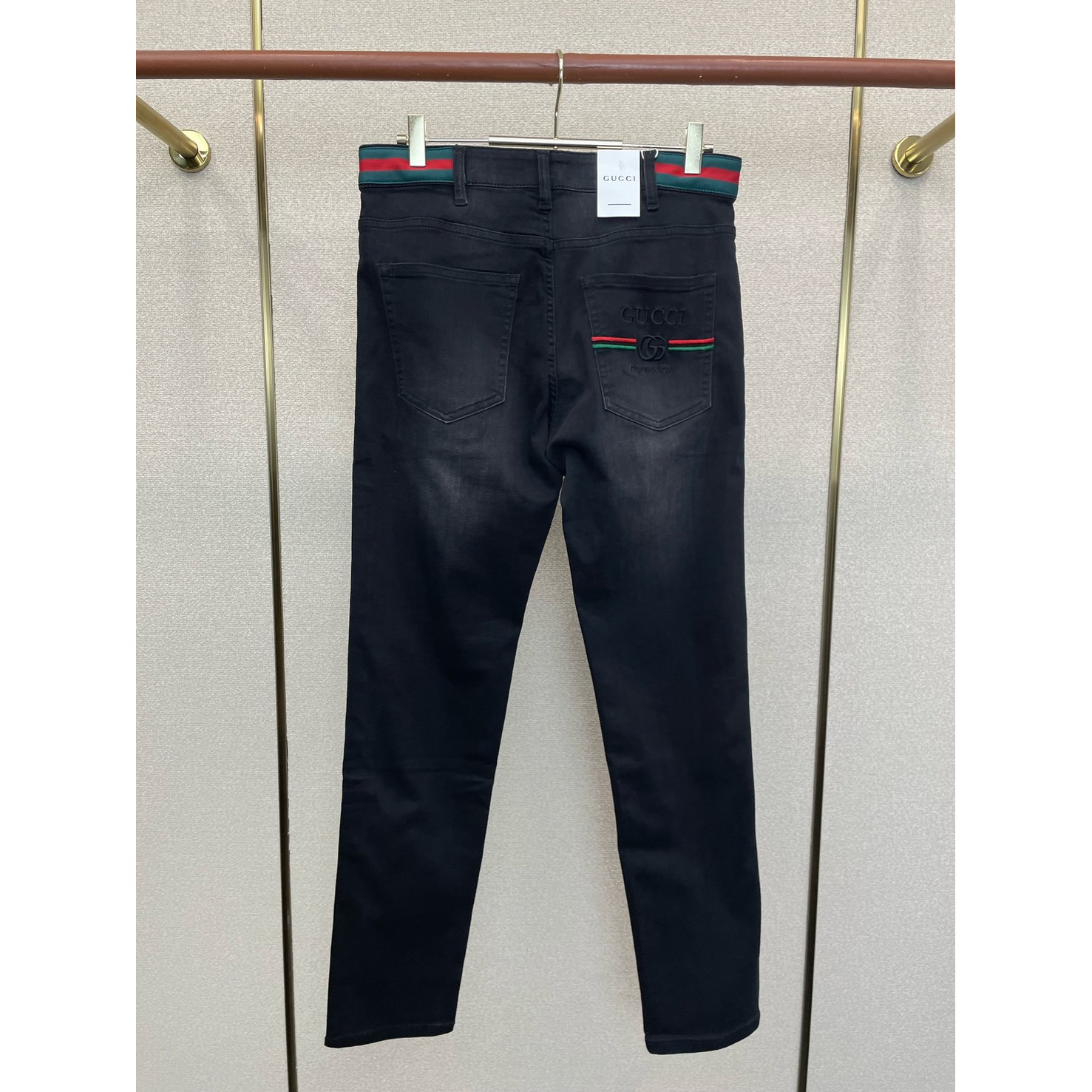 <p>GUCCI&nbsp;休闲牛仔裤</p>
