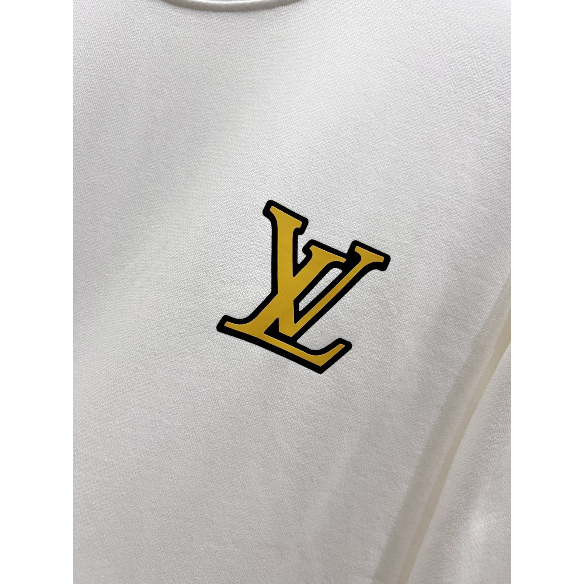 <p>LV 圆领长袖卫衣(白)</p>