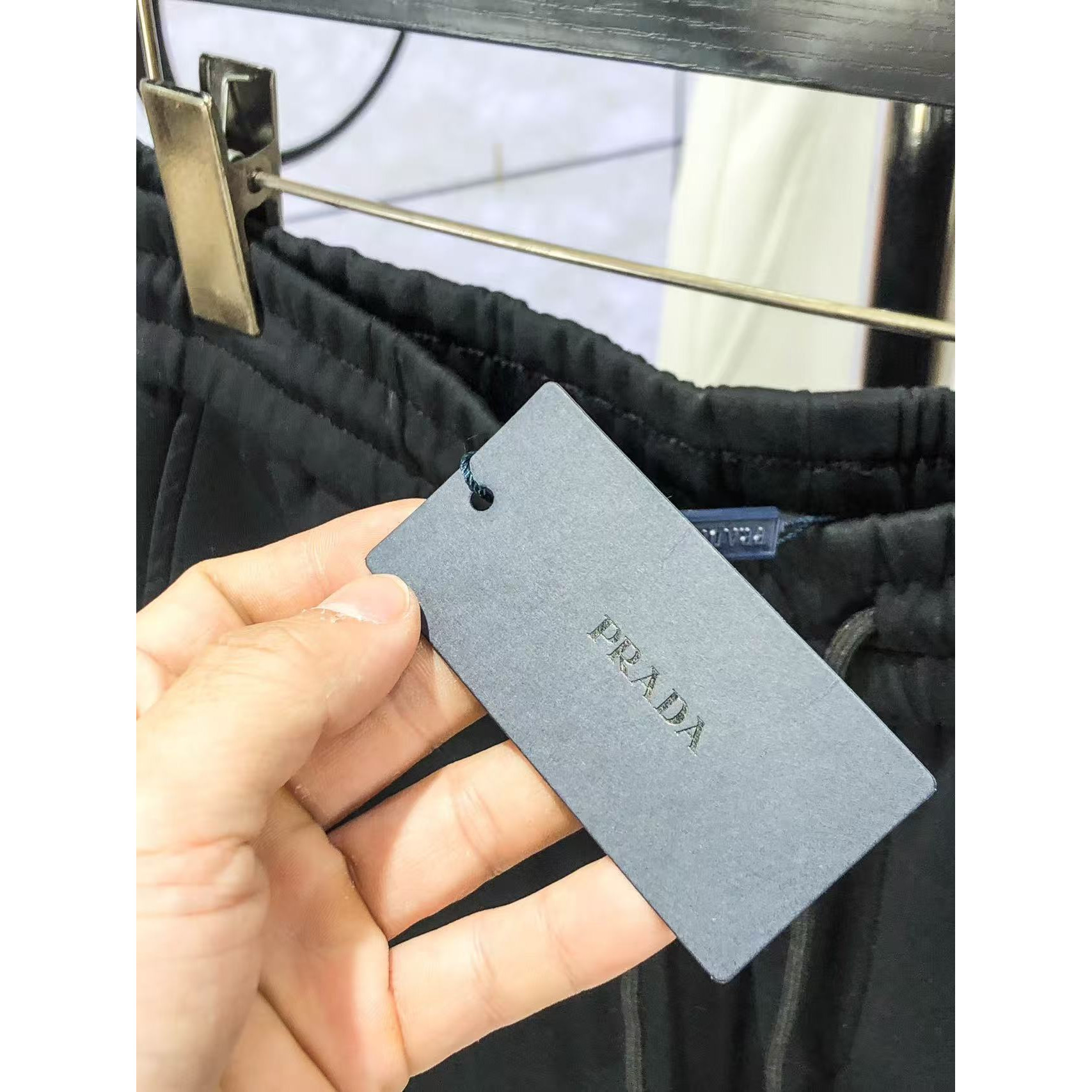 <p>PRADA 高品质时尚休闲裤(782962)</p>