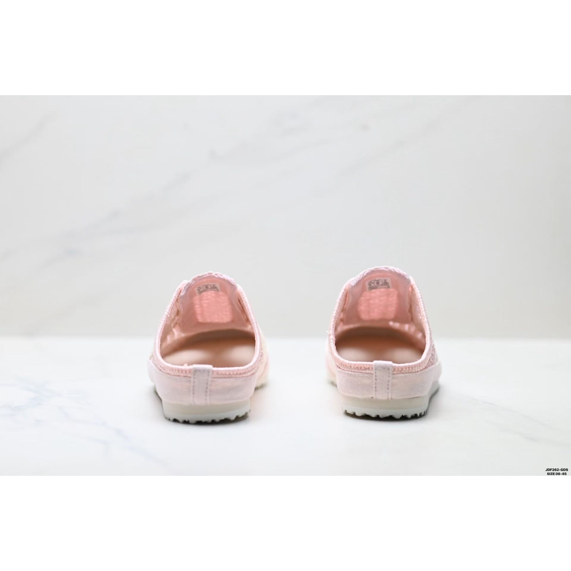 <p>Onitsuka Tiger 生活休闲鞋(粉)&nbsp;</p>