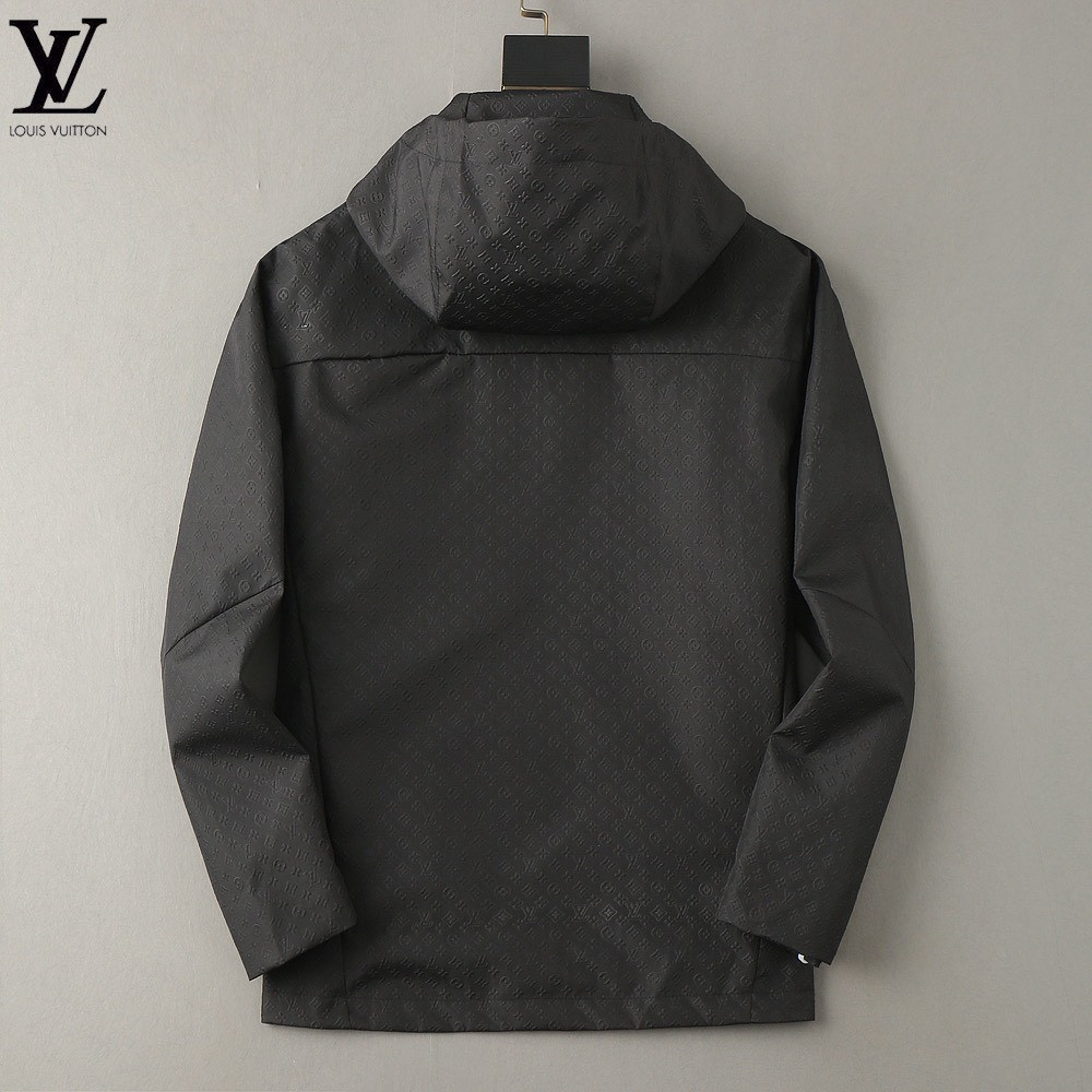 <p>LV 新款男士夹克外套</p>