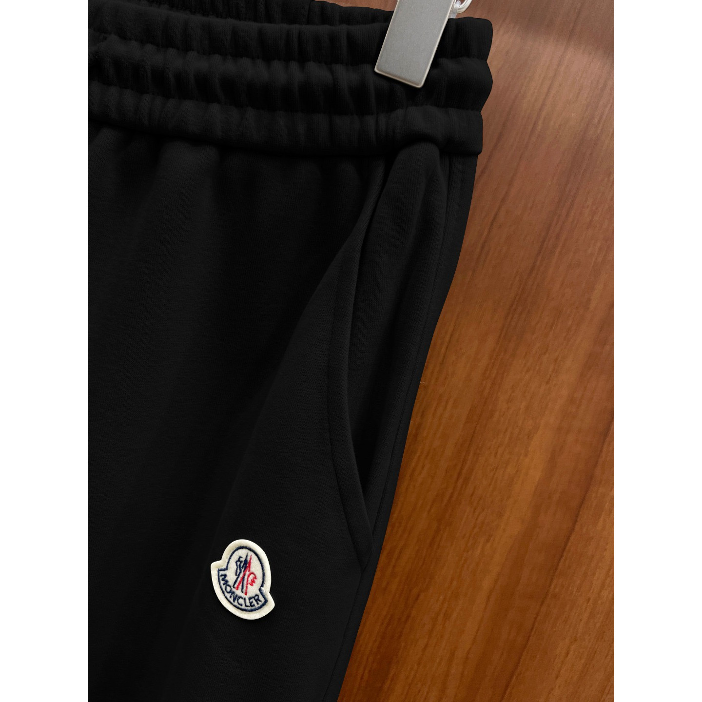 <p>Moncler 连帽套装(黑)</p>