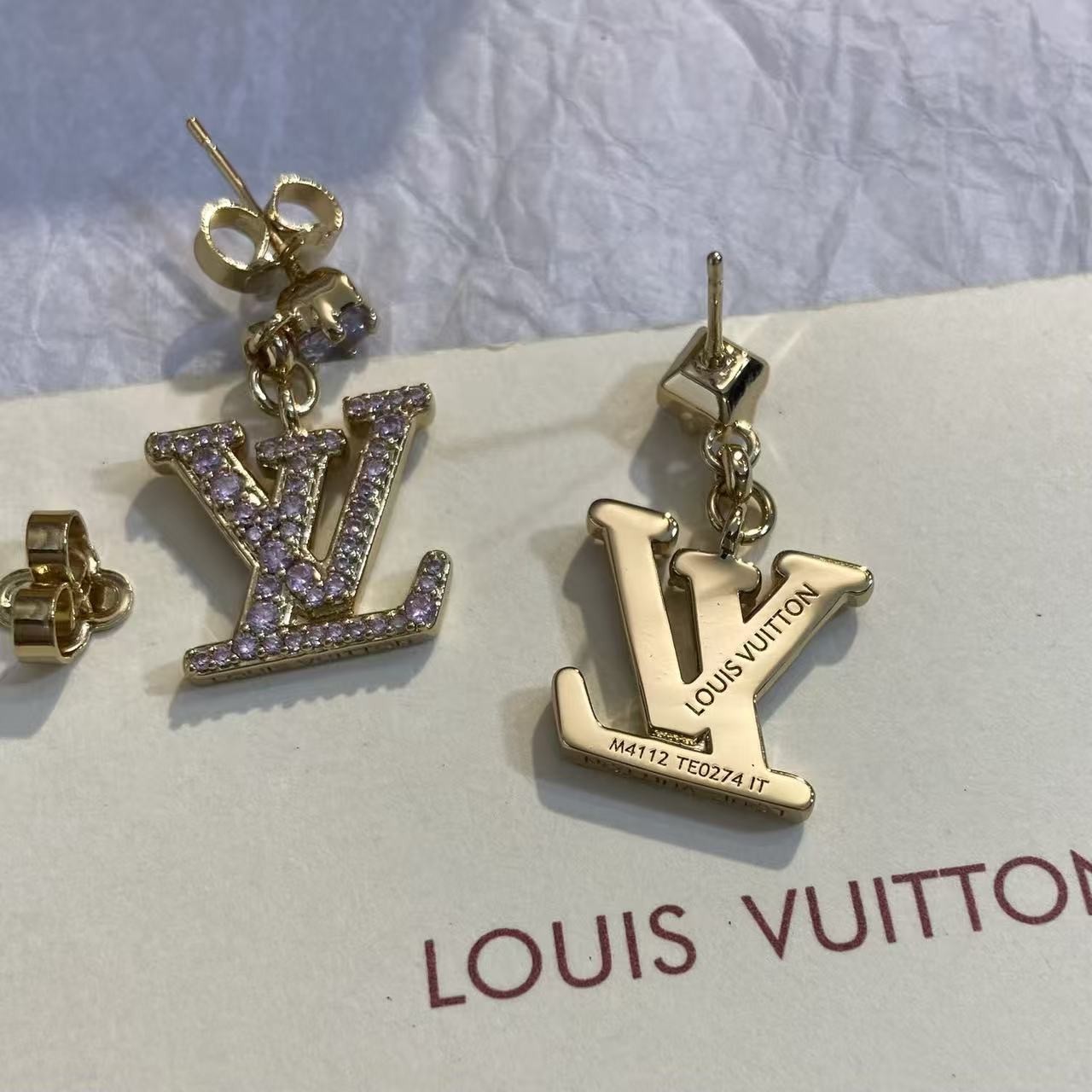 <p>LV 粉钻双层项链</p>