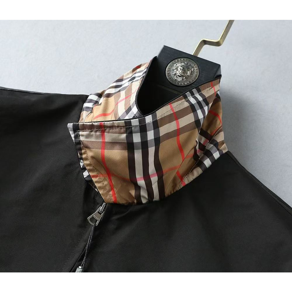 <p>BURBERRY 男士夹克外套(黑)</p>