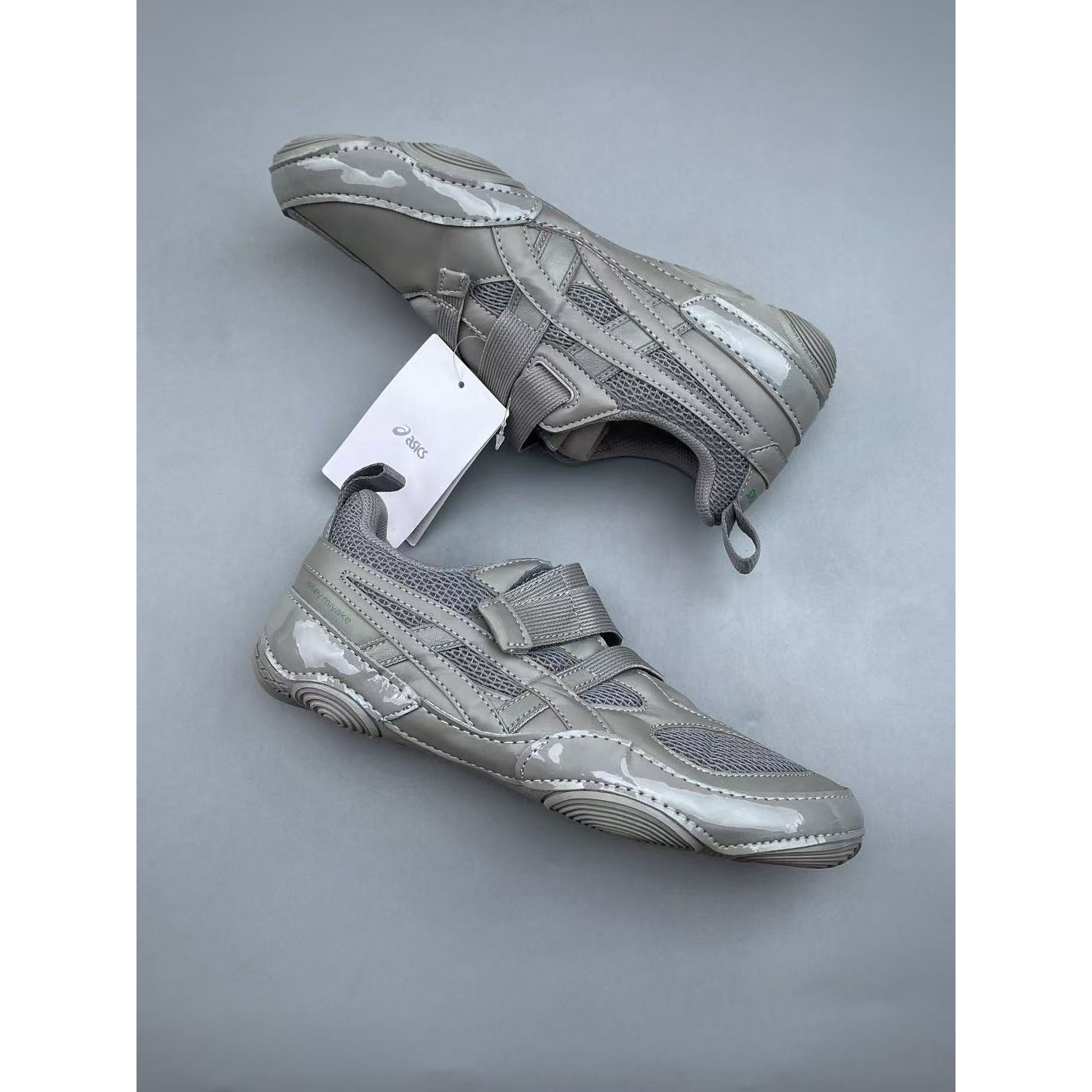 <p>ASICS Hyper Taping 休闲鞋 (灰)</p>