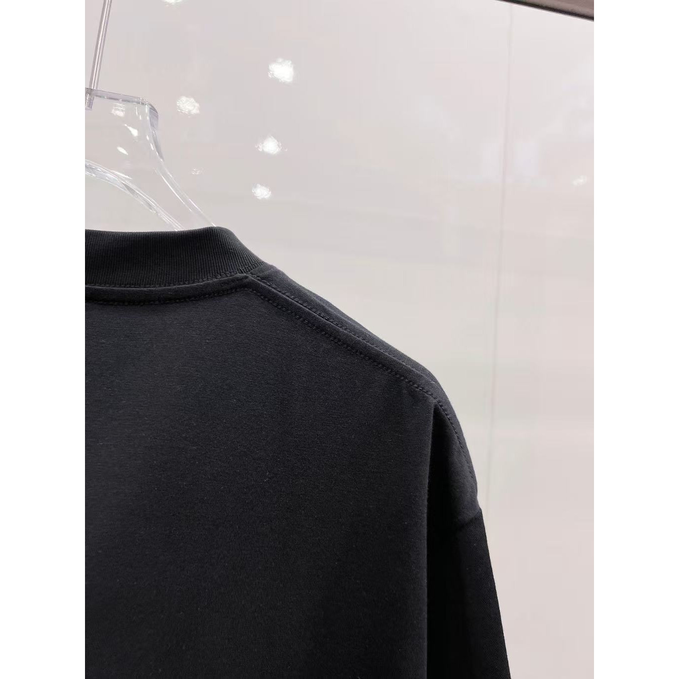 <p>GUCCI 卡通恐龙印花短袖t恤(黑)&nbsp;</p>