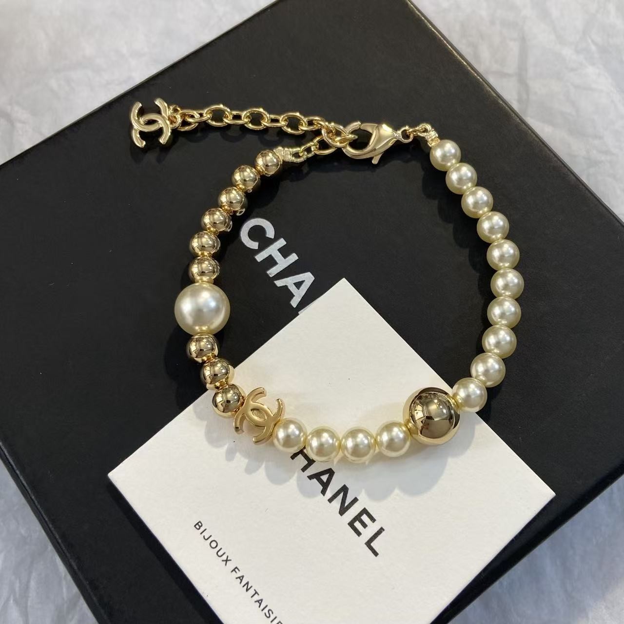 <p>CHANEL 金珠珍珠项链</p>
