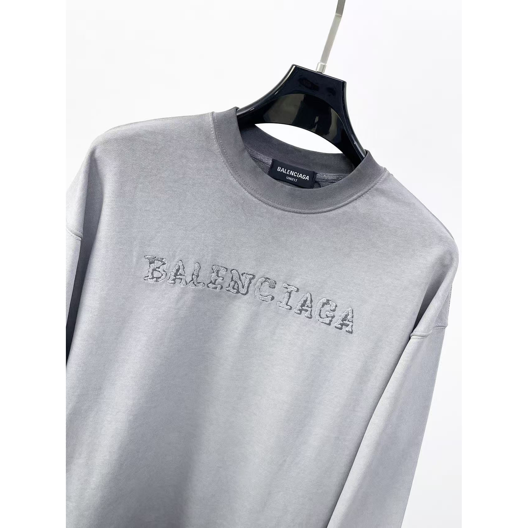 <p>Balenciaga 圓領長袖T恤(洗水灰)</p>