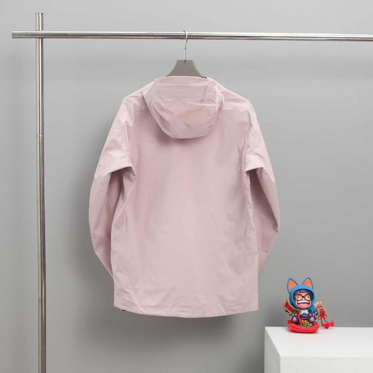 <p>ARC'TERYX Beta Jacket JK硬壳连帽冲锋衣(粉)</p>
