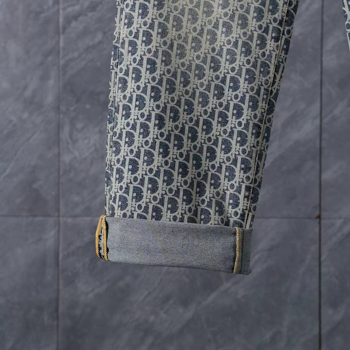 <p>DIOR&nbsp;丹宁水洗牛仔裤(D6921)</p>