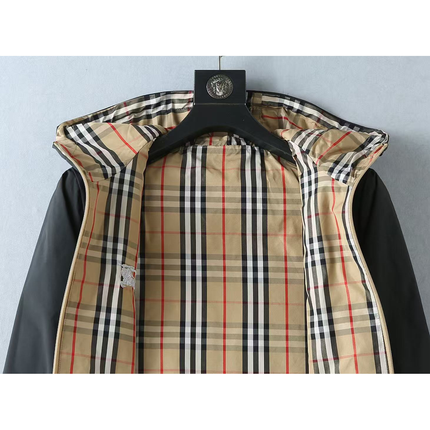 <p>BURBERRY 男士夹克外套(800879)</p>